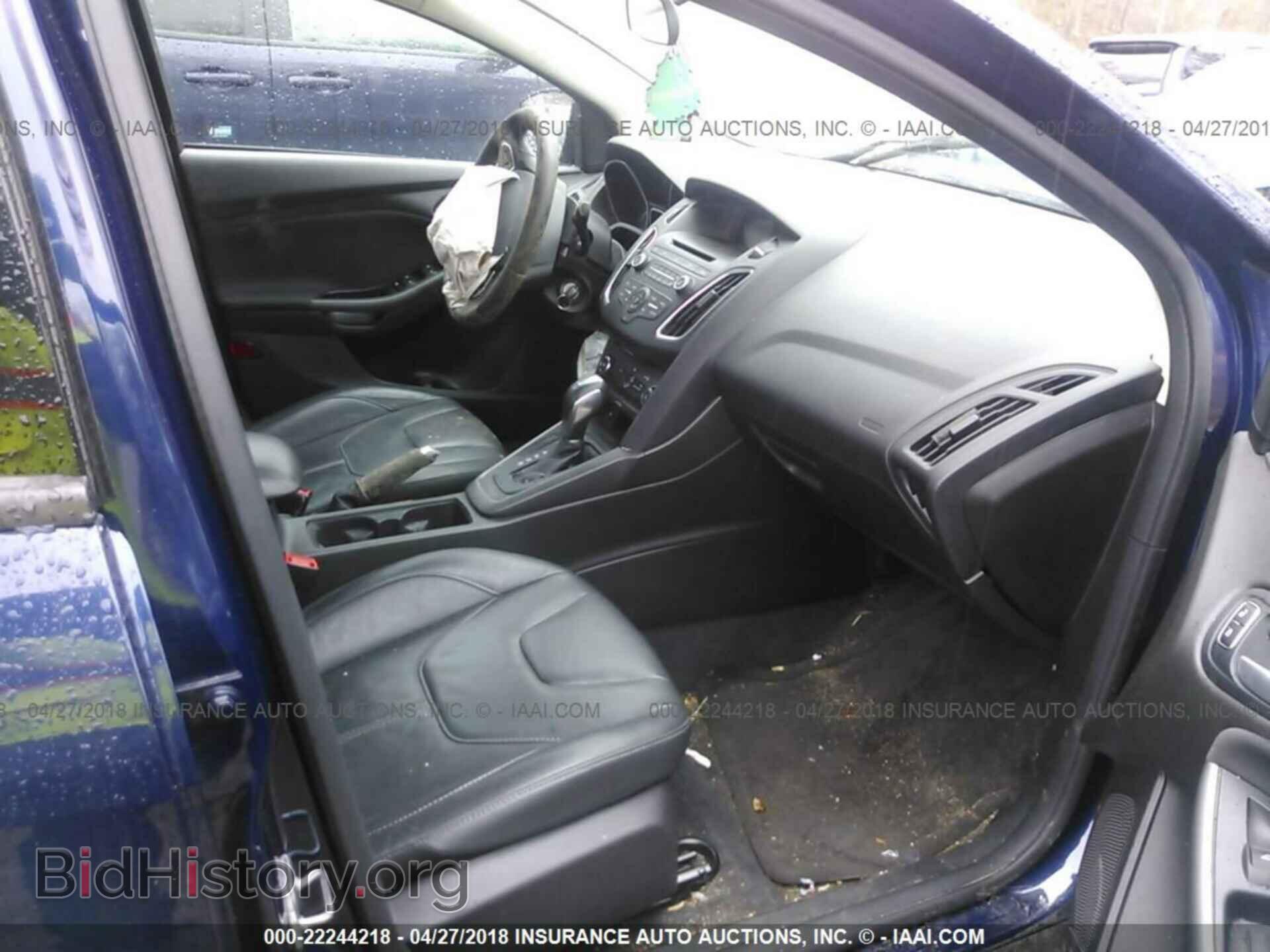 2016 Ford Focus - VIN: 1FADP3F23GL307619 - Photo 5