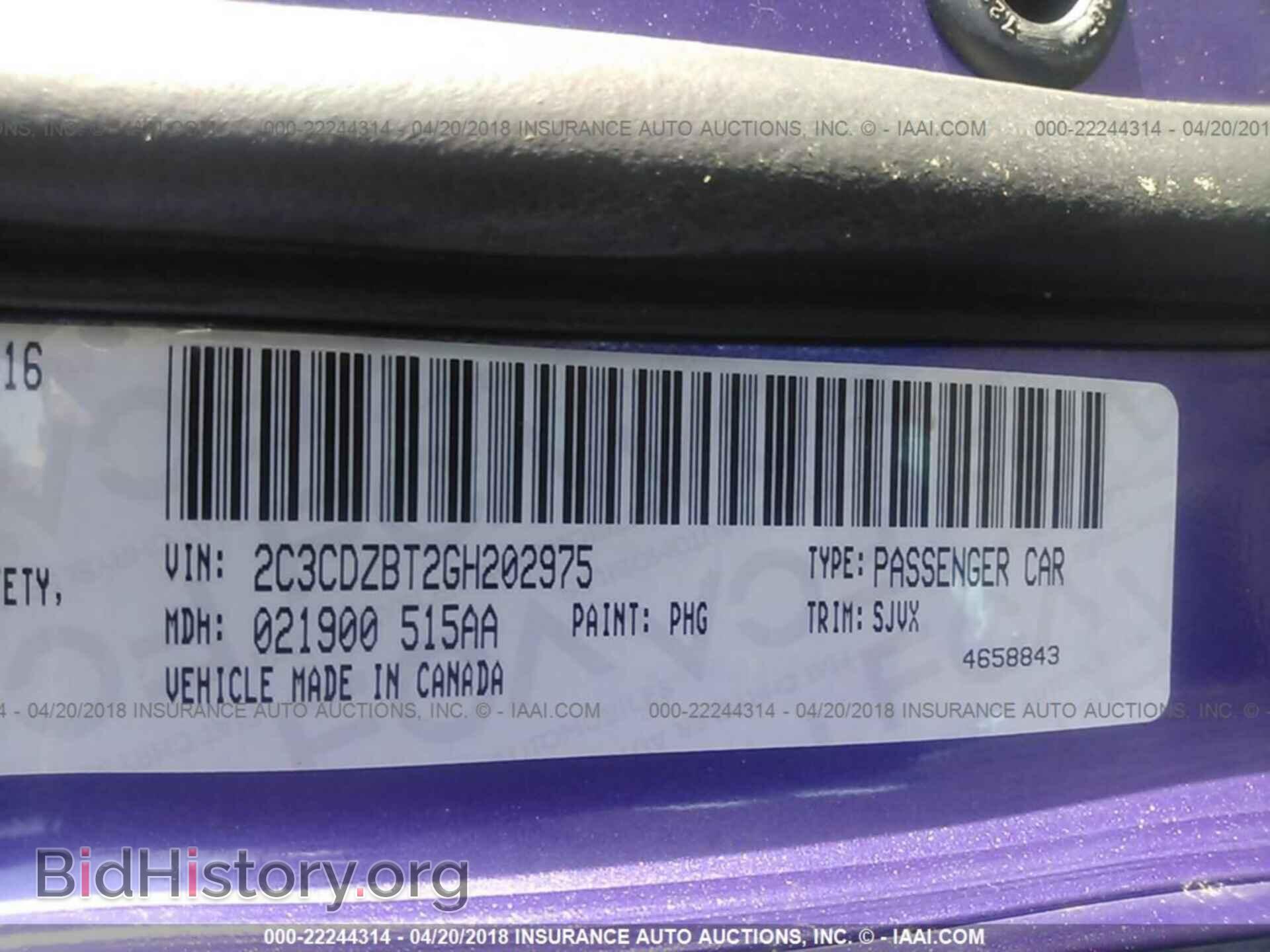 2016 Dodge Challenger - VIN: 2C3CDZBT2GH202975 - Photo 9