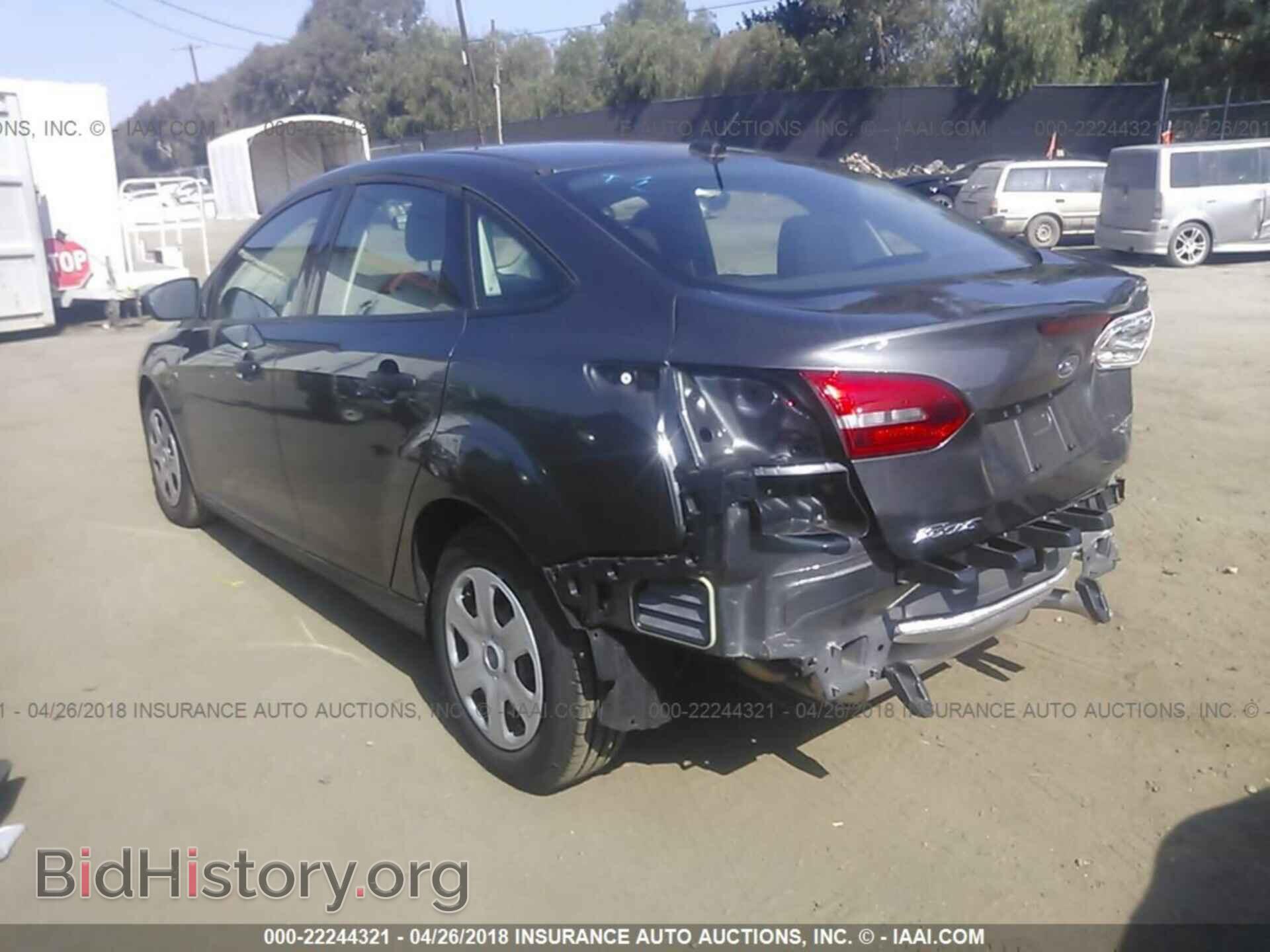 2017 Ford Focus - VIN: 1FADP3E22HL321434 - Photo 3