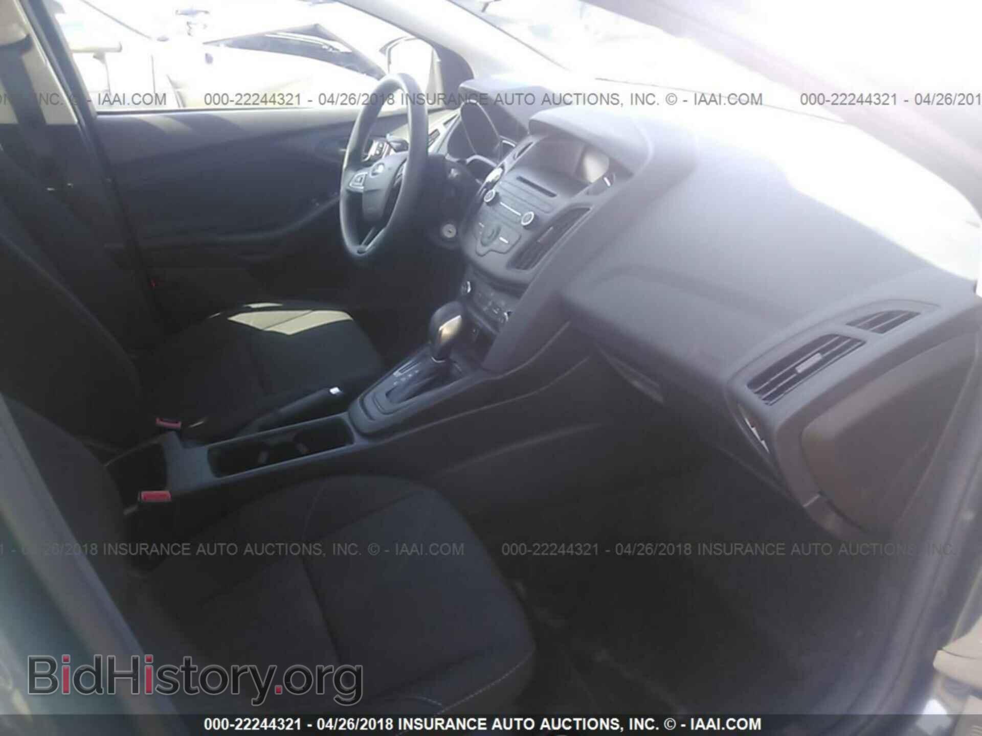 2017 Ford Focus - VIN: 1FADP3E22HL321434 - Photo 5