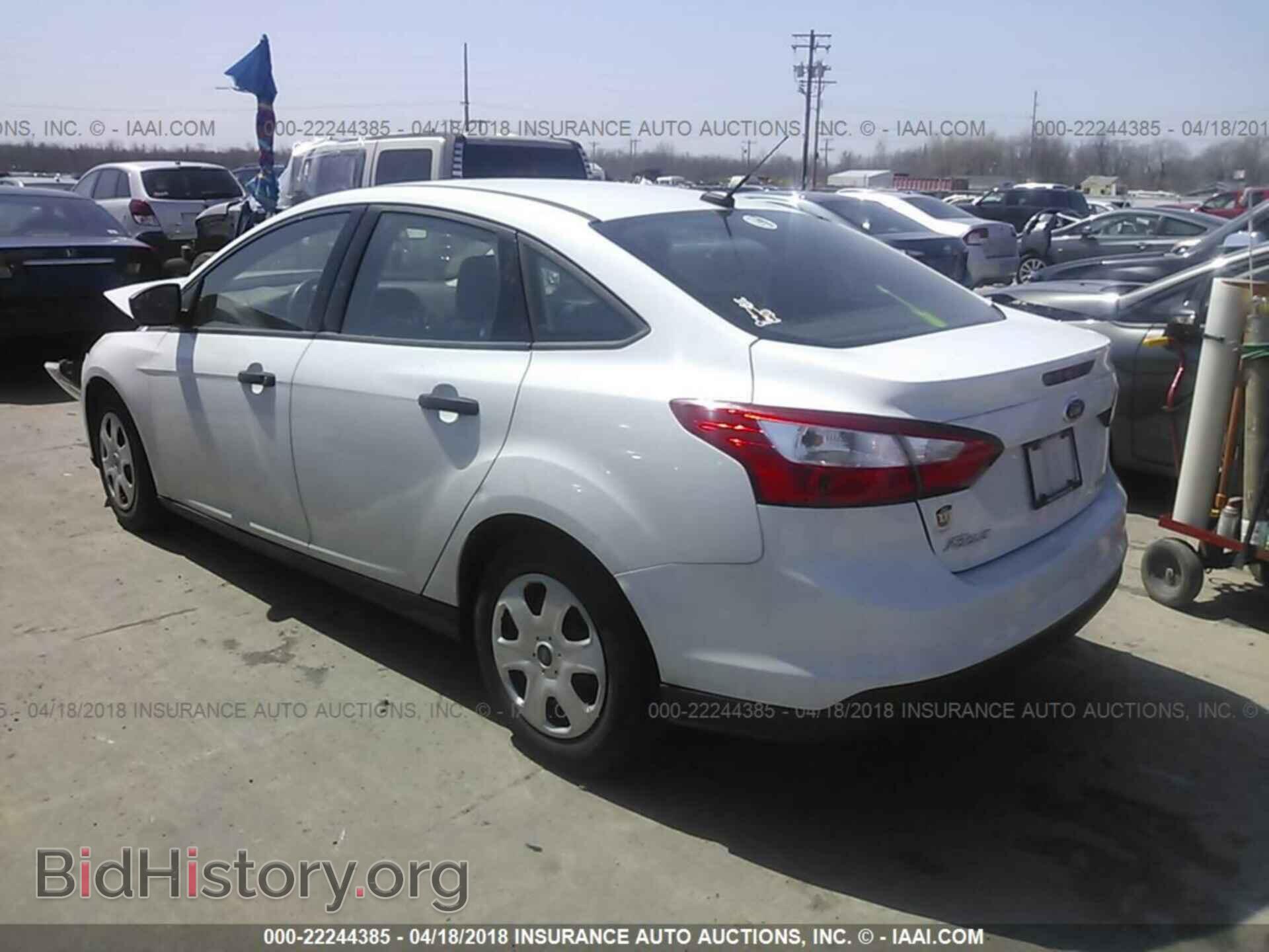 2013 Ford Focus - VIN: 1FADP3E20DL302715 - Фото 3