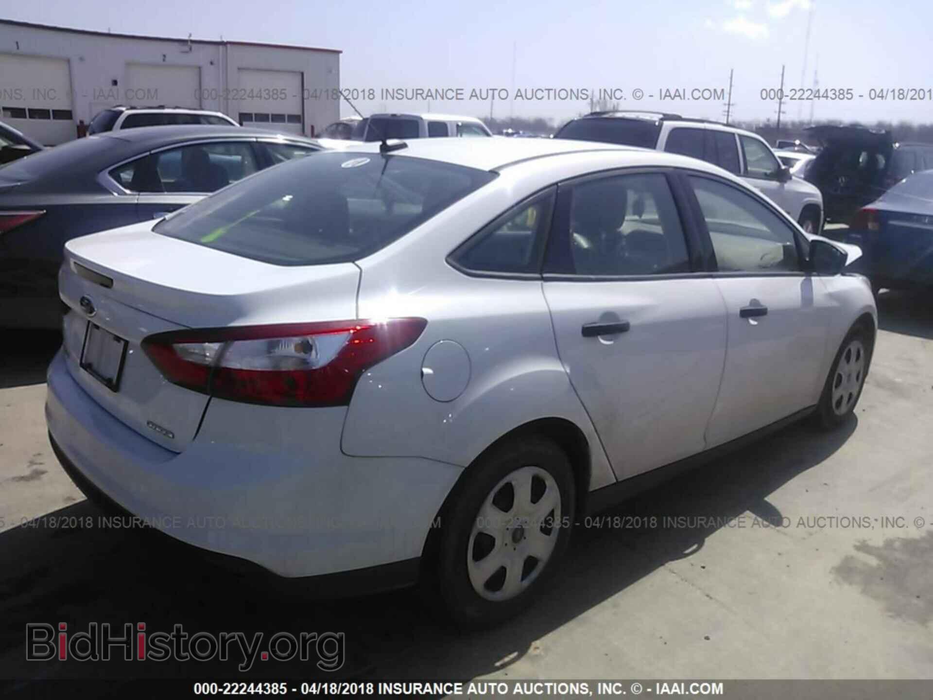 2013 Ford Focus - VIN: 1FADP3E20DL302715 - Фото 4
