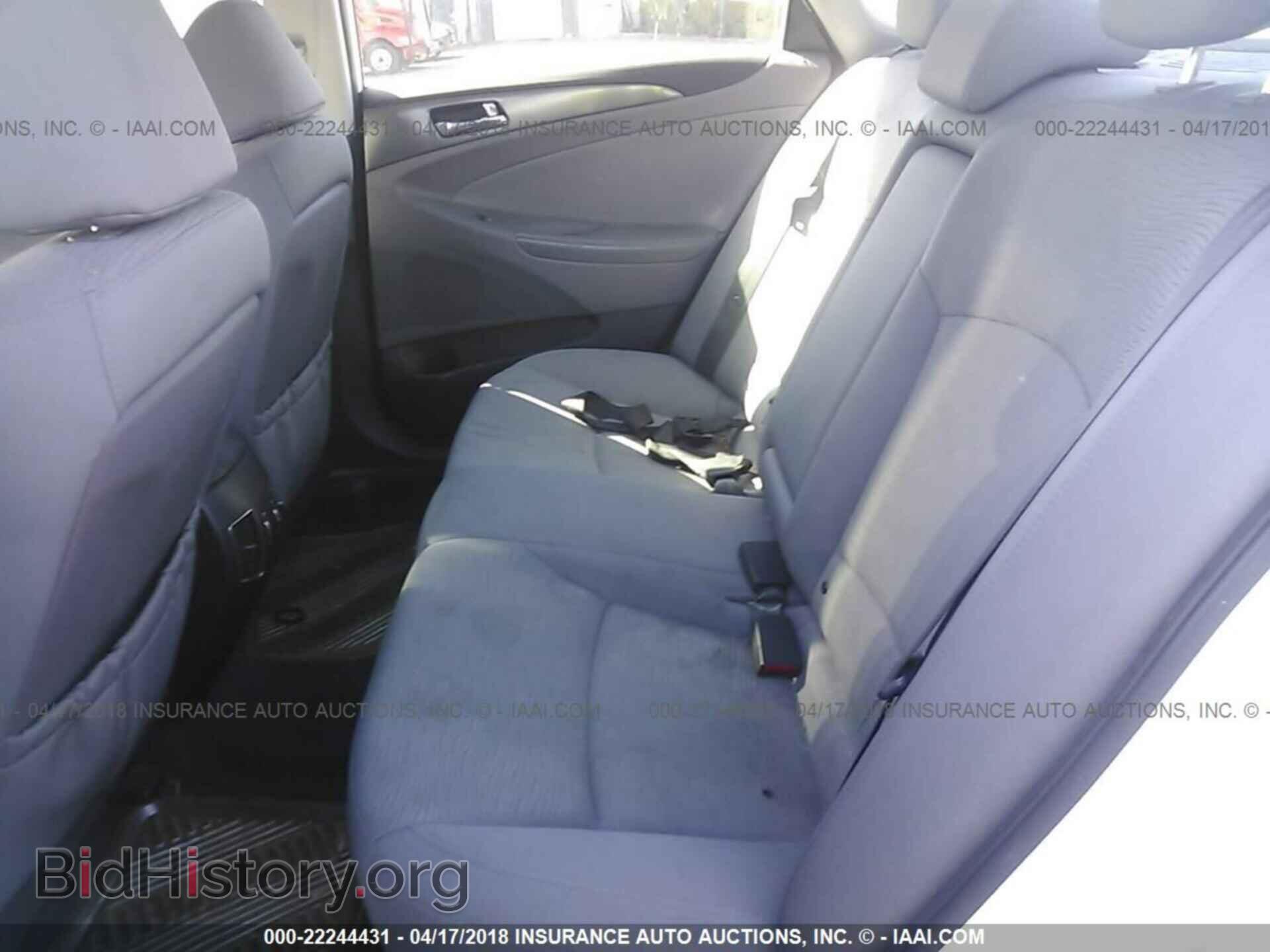 2012 Hyundai Sonata - VIN: KMHEC4A44CA029128 - Photo 8