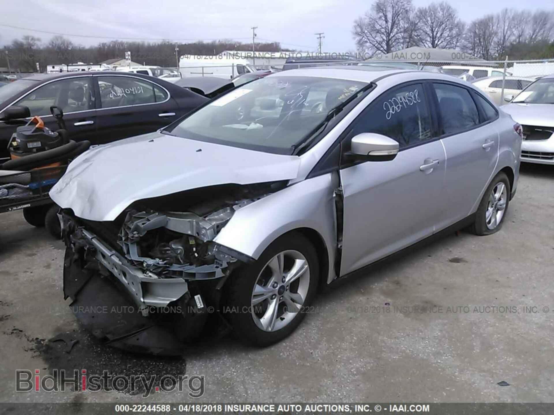 2014 Ford Focus - VIN: 1FADP3F23EL265109 - Фото 2