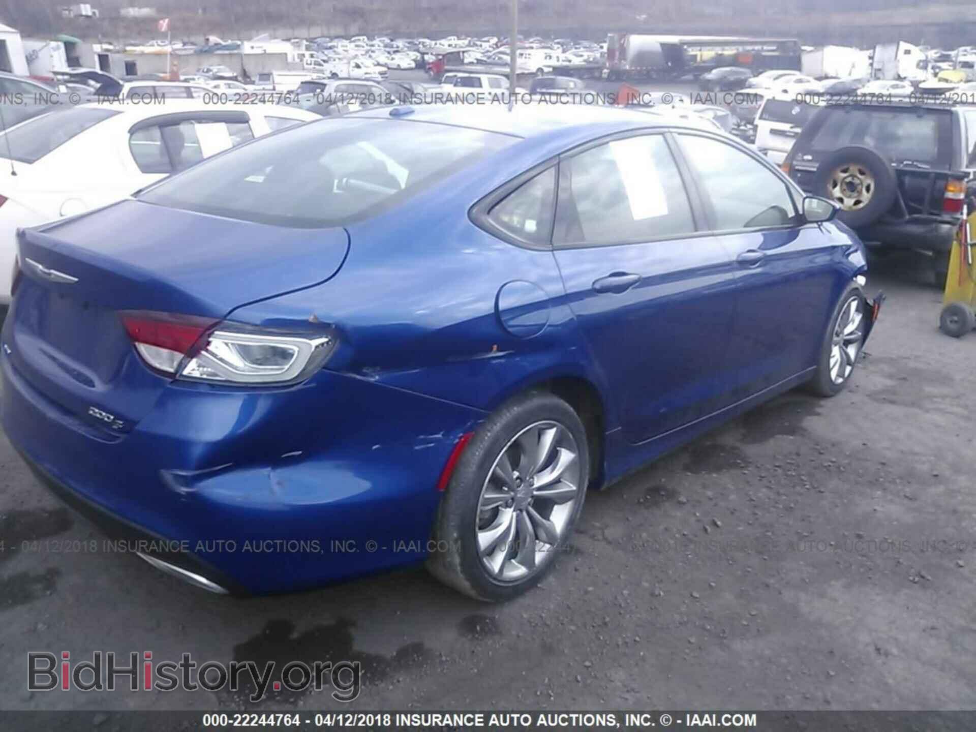 2016 Chrysler 200 - VIN: 1C3CCCDG8GN190726 - Photo 4