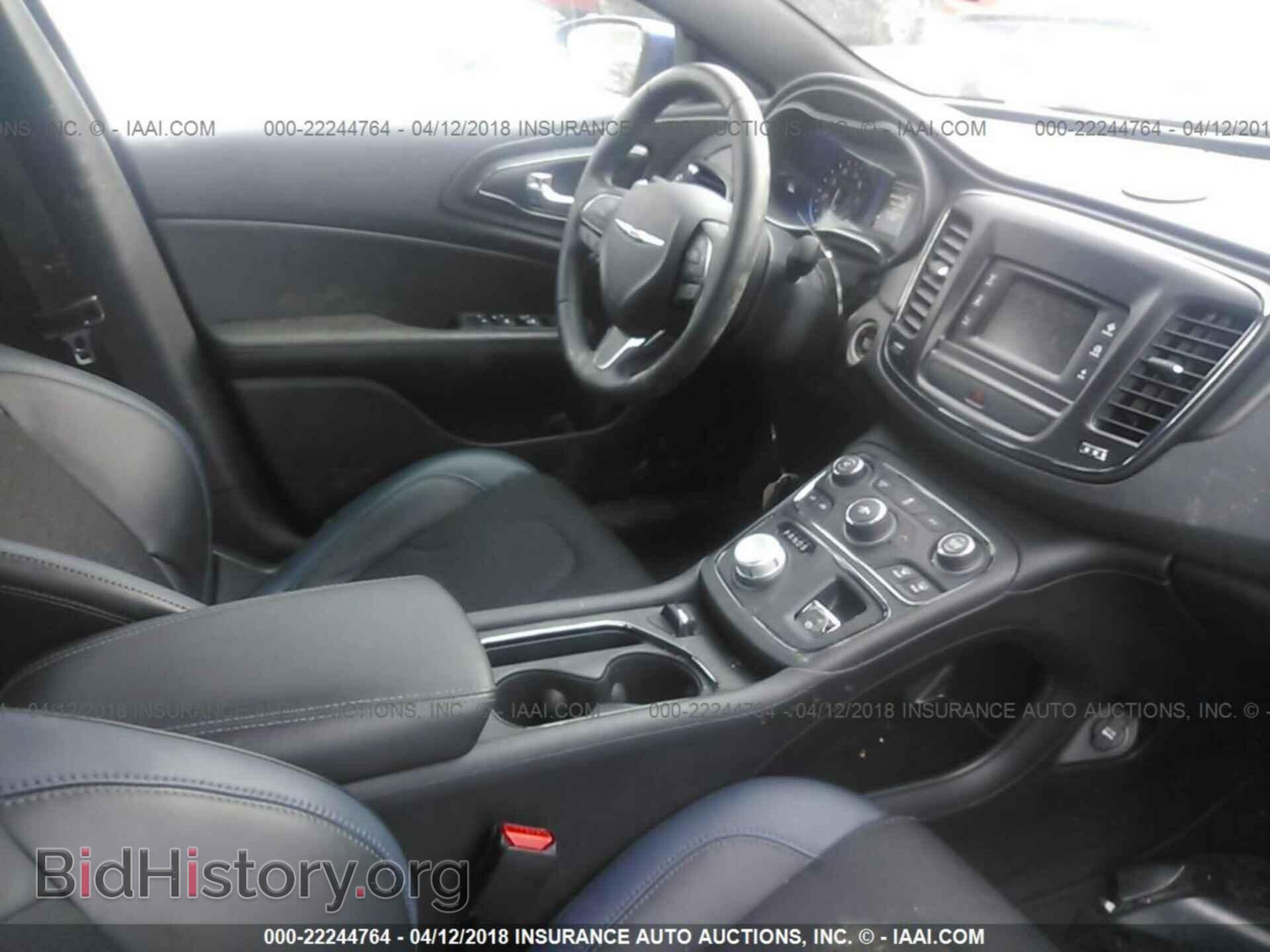 2016 Chrysler 200 - VIN: 1C3CCCDG8GN190726 - Photo 5