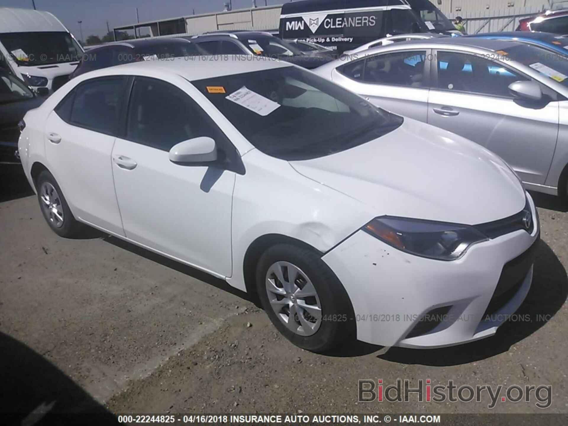 Photo 5YFBURHE8FP230028 - Toyota Corolla 2015