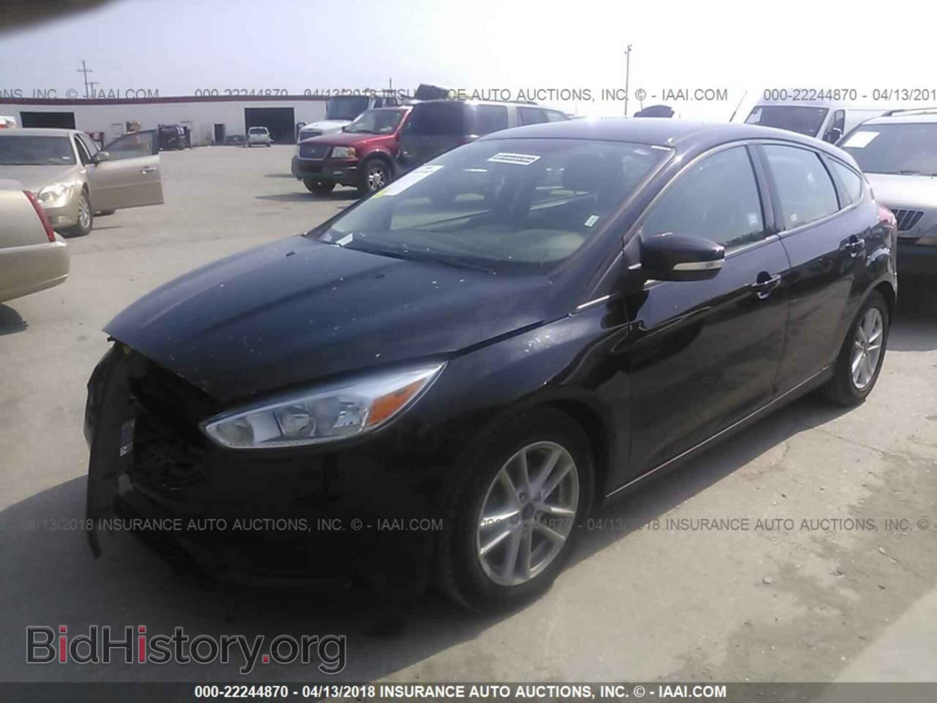 2017 Ford Focus - VIN: 1FADP3K28HL231662 - Photo 2