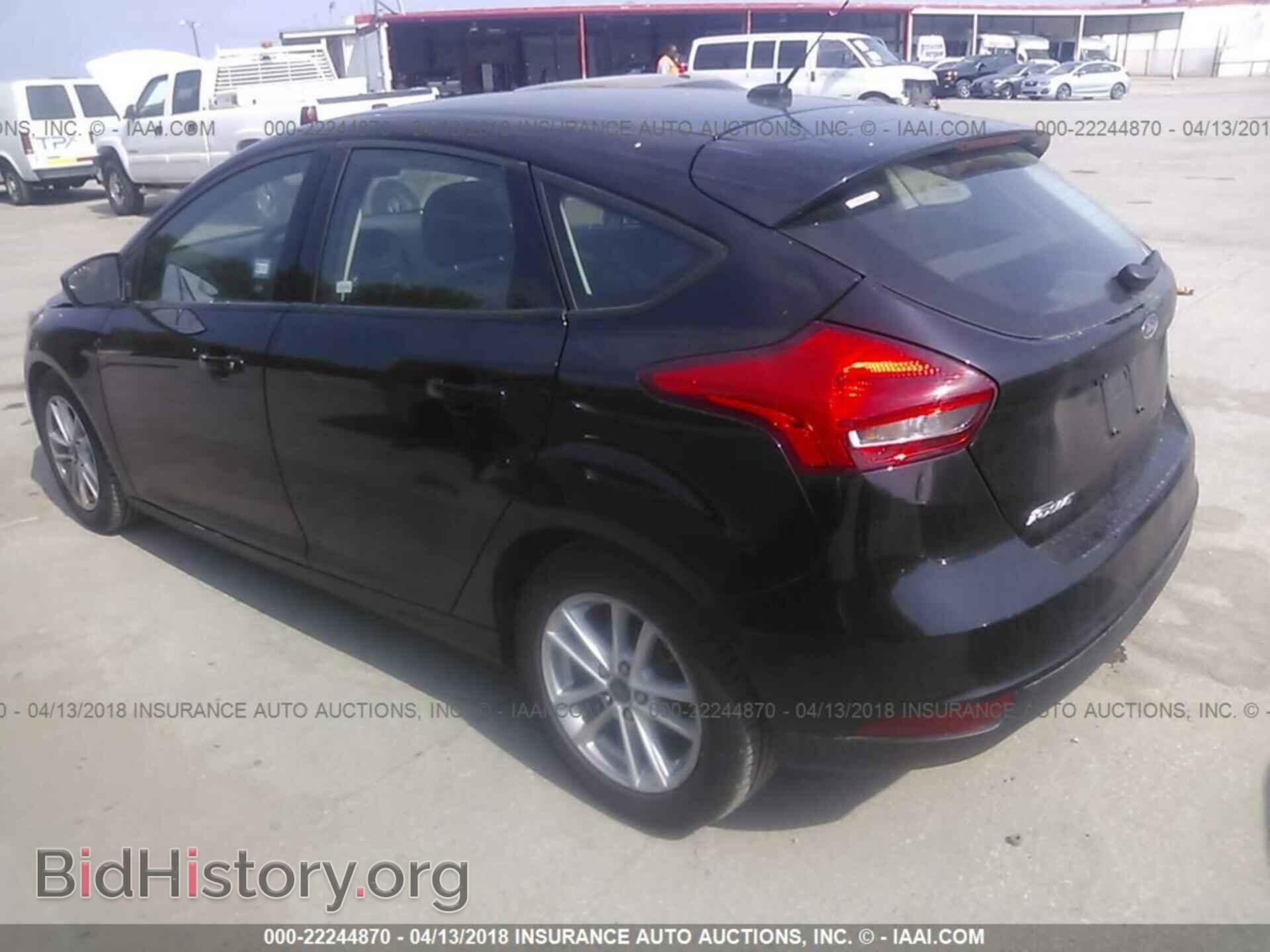 2017 Ford Focus - VIN: 1FADP3K28HL231662 - Photo 3