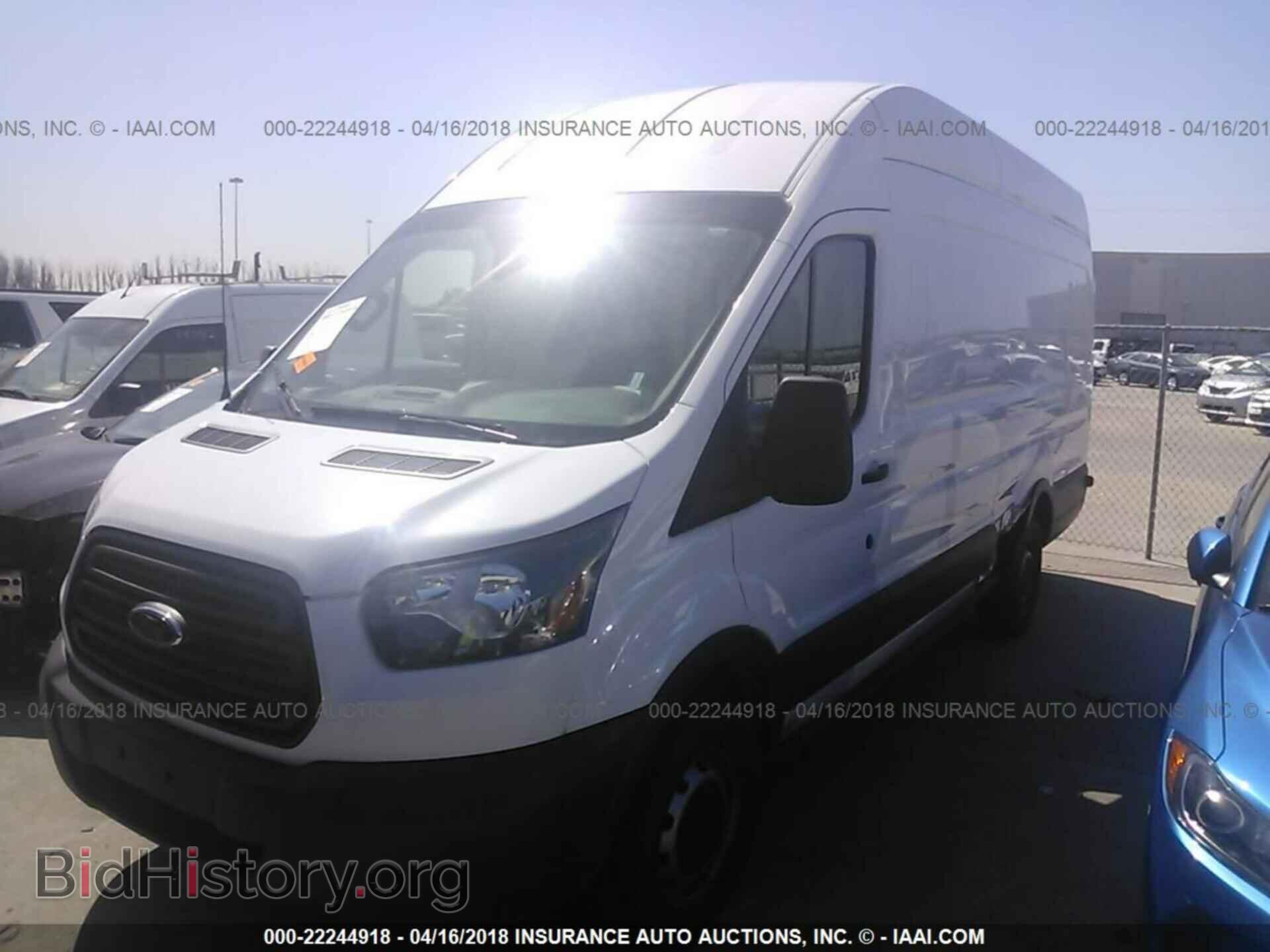 2017 Ford Transit - VIN: 1FTYR3XM8HKB07770 - Фото 2