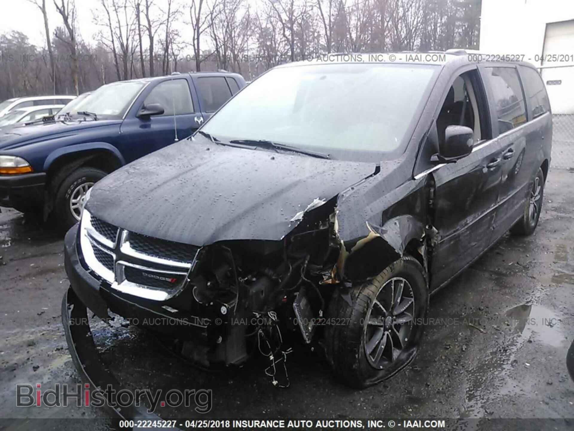 2017 Dodge Grand caravan - VIN: 2C4RDGCG9HR853074 - Фото 2