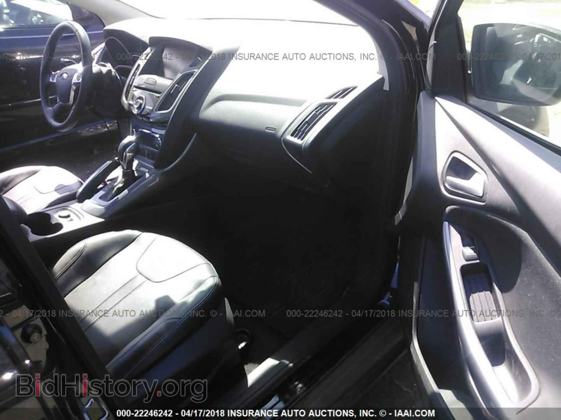 2012 Ford Focus - VIN: 1FAHP3J22CL277466 - Photo 5