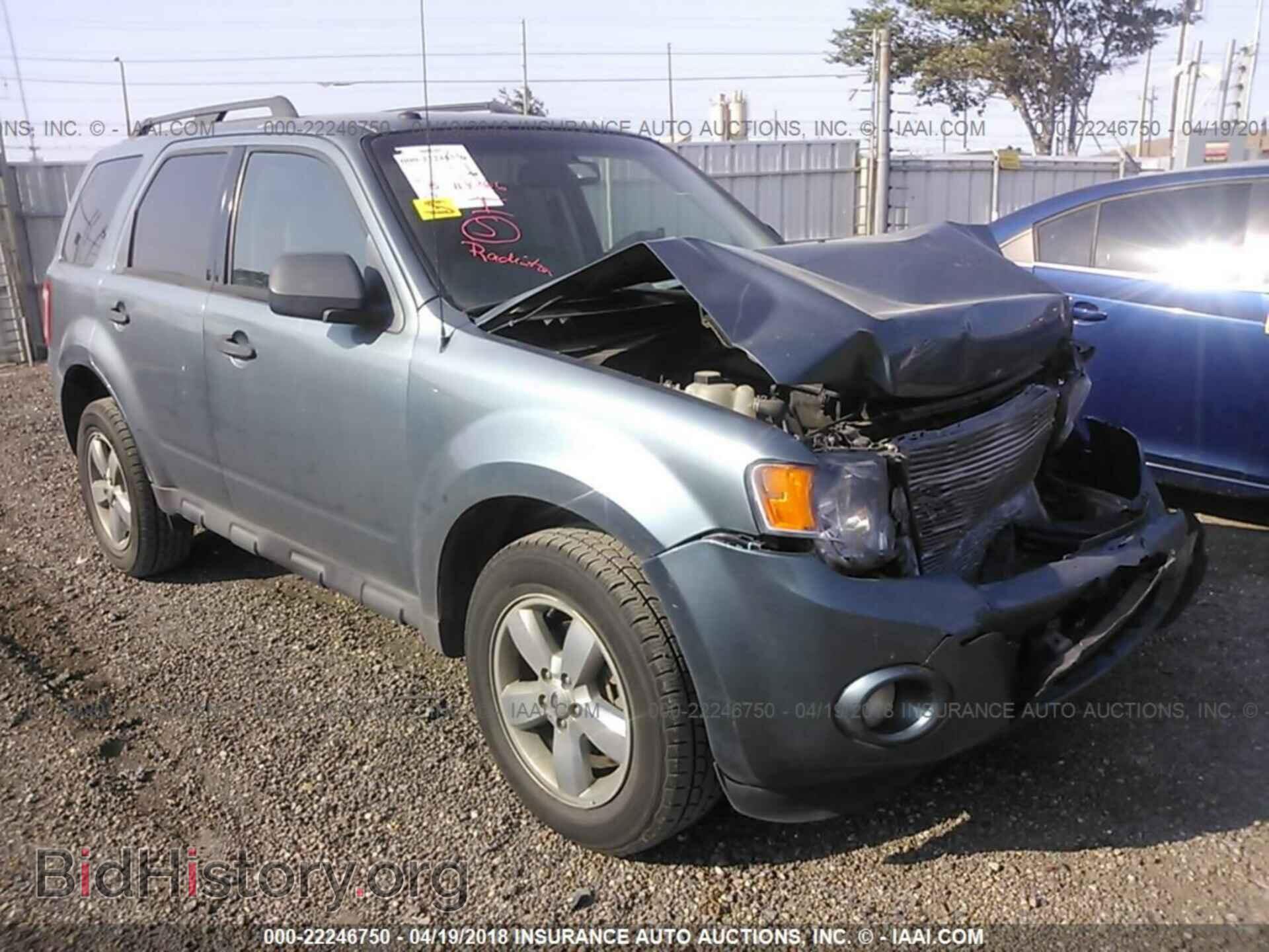 Photo 1FMCU0DG5CKC17542 - Ford Escape 2012