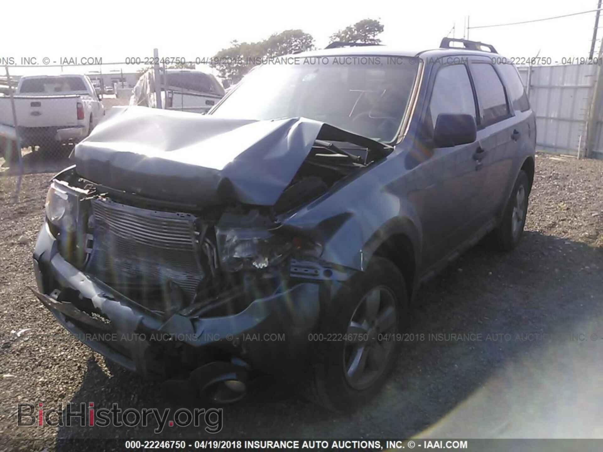 2012 Ford Escape - VIN: 1FMCU0DG5CKC17542 - Photo 2