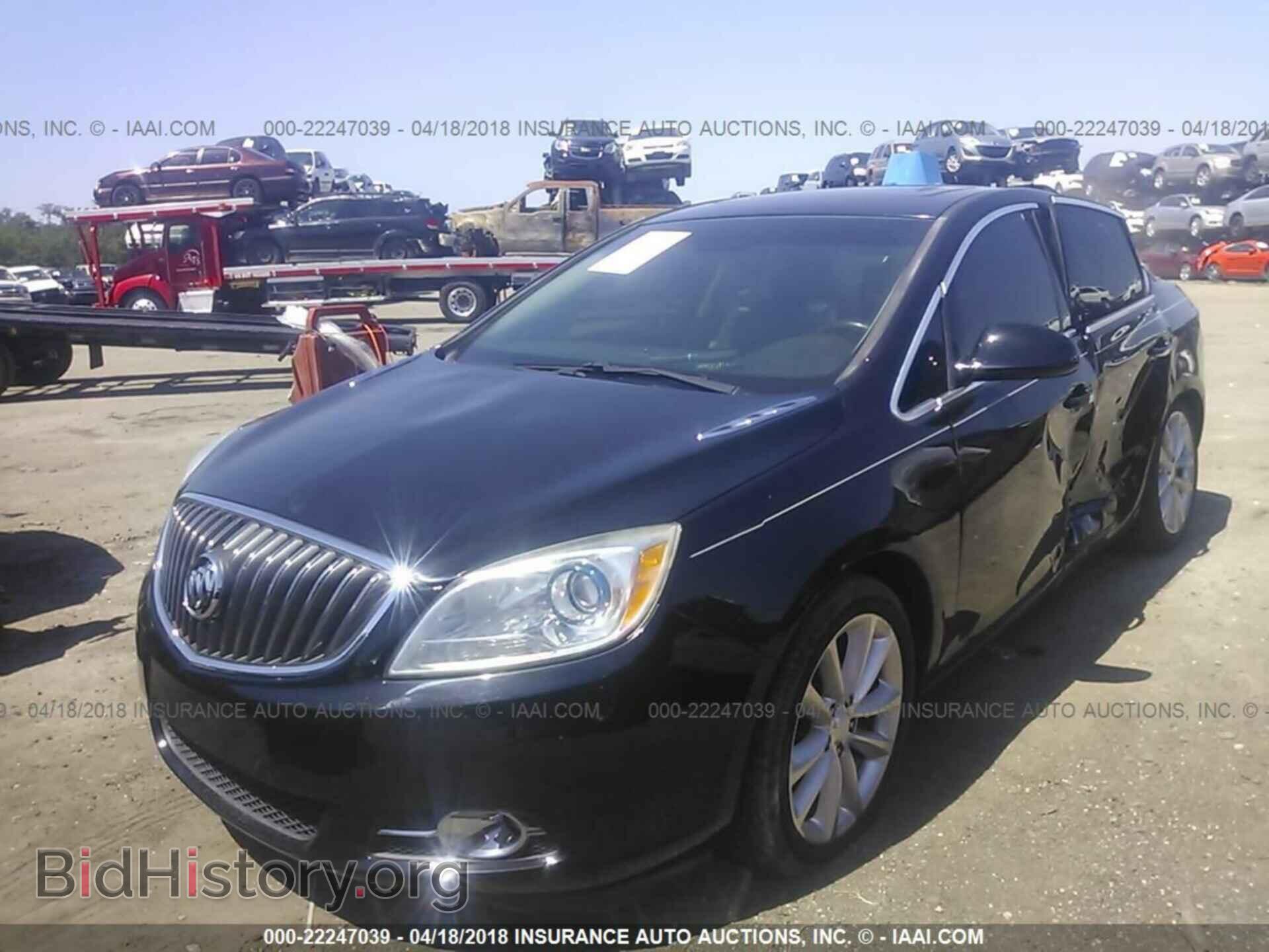 2012 Buick Verano - VIN: 1G4PS5SK1C4149238 - Фото 2