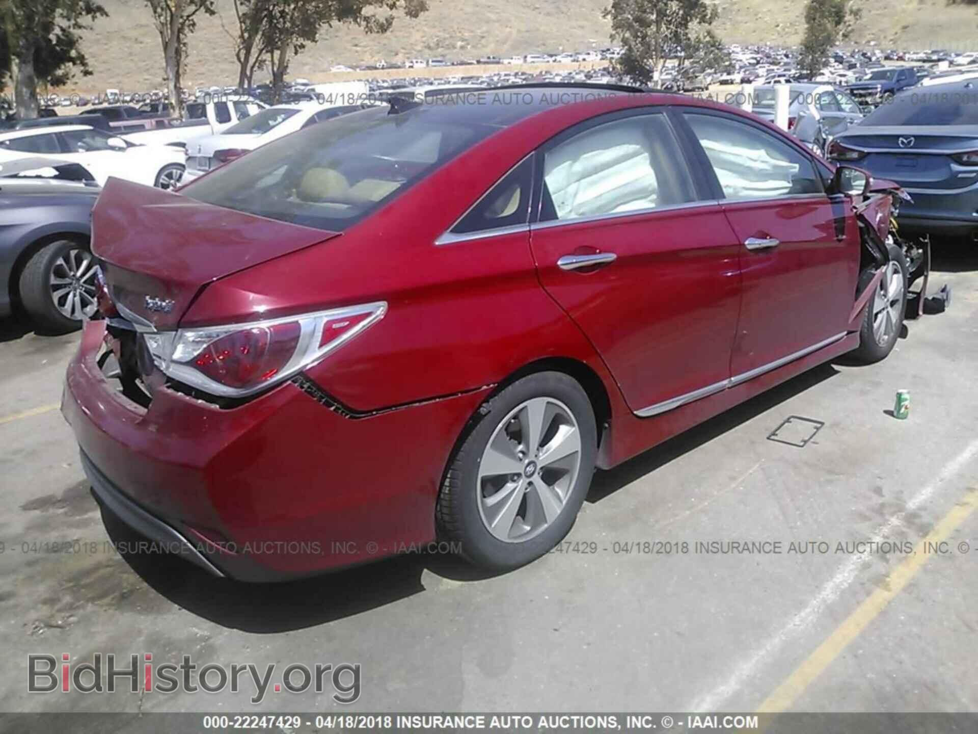 2012 Hyundai Sonata - VIN: KMHEC4A44CA054885 - Photo 4