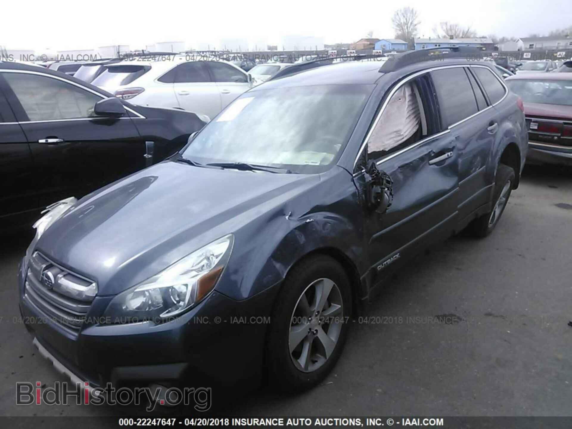 2014 Subaru Outback - VIN: 4S4BRDPC1E2205601 - Фото 2