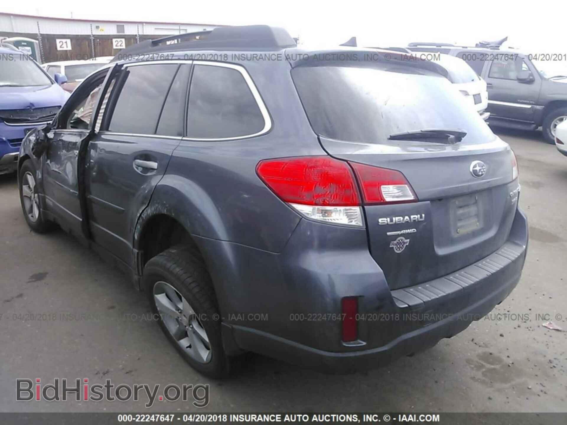 2014 Subaru Outback - VIN: 4S4BRDPC1E2205601 - Фото 3