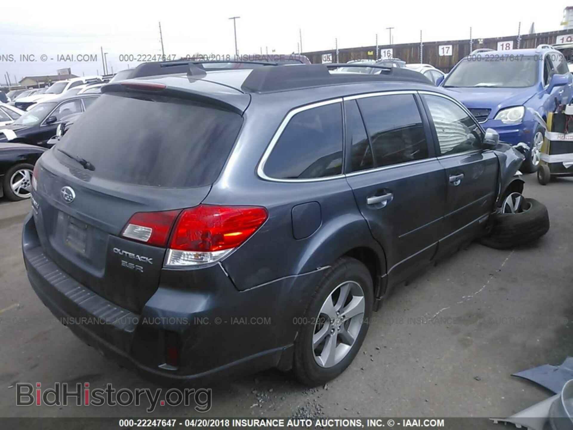 2014 Subaru Outback - VIN: 4S4BRDPC1E2205601 - Фото 4