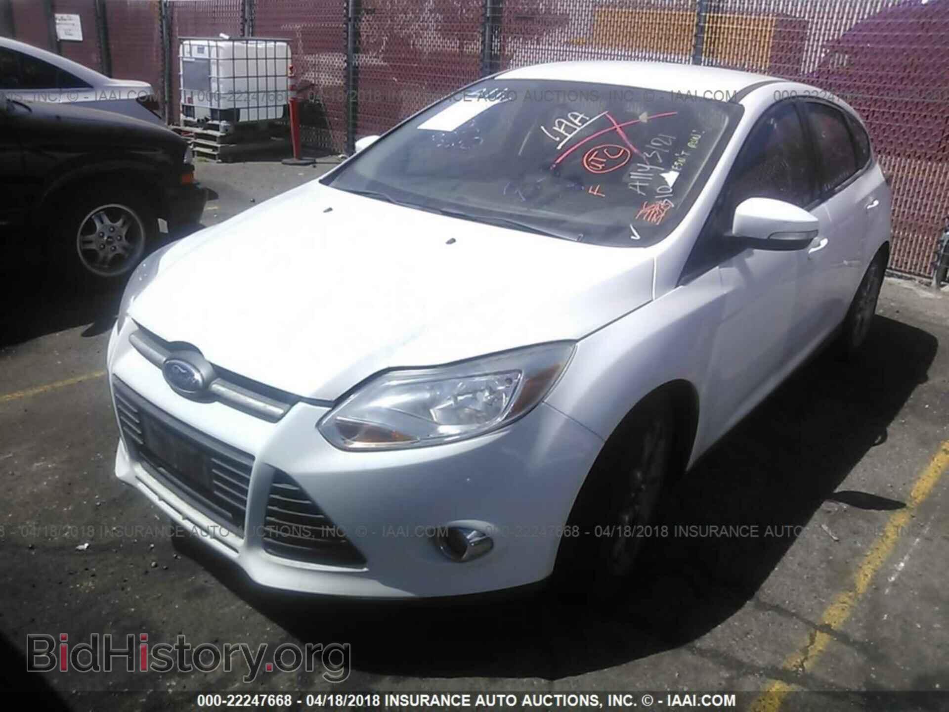 2013 Ford Focus - VIN: 1FADP3K29DL145982 - Фото 2