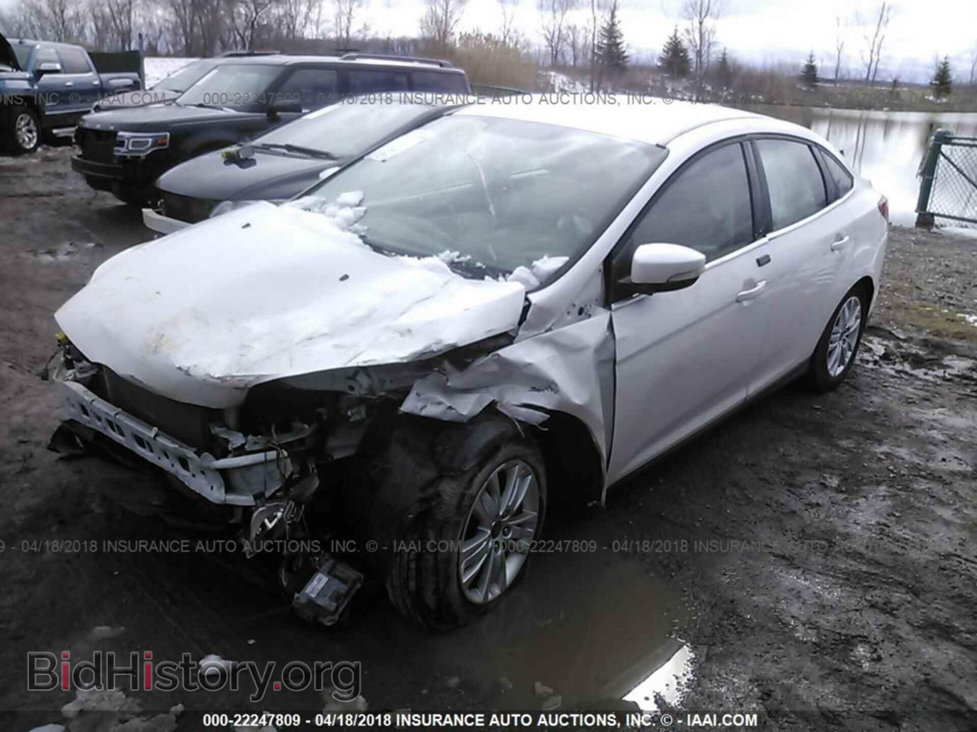 2012 Ford Focus - VIN: 1FAHP3H24CL169209 - Photo 2