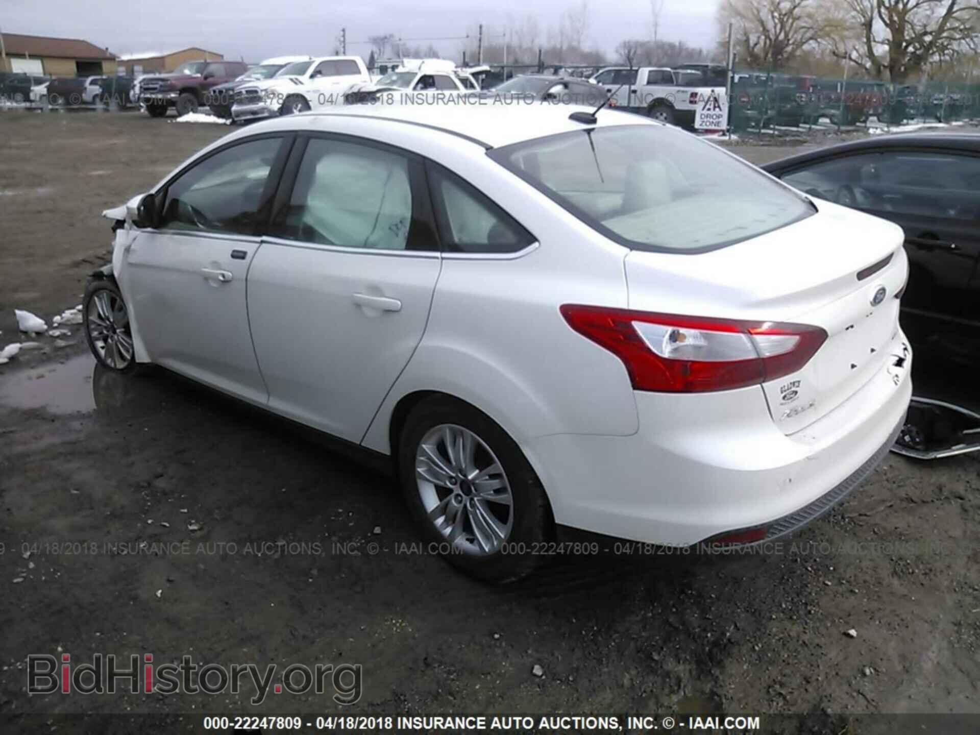 2012 Ford Focus - VIN: 1FAHP3H24CL169209 - Photo 3