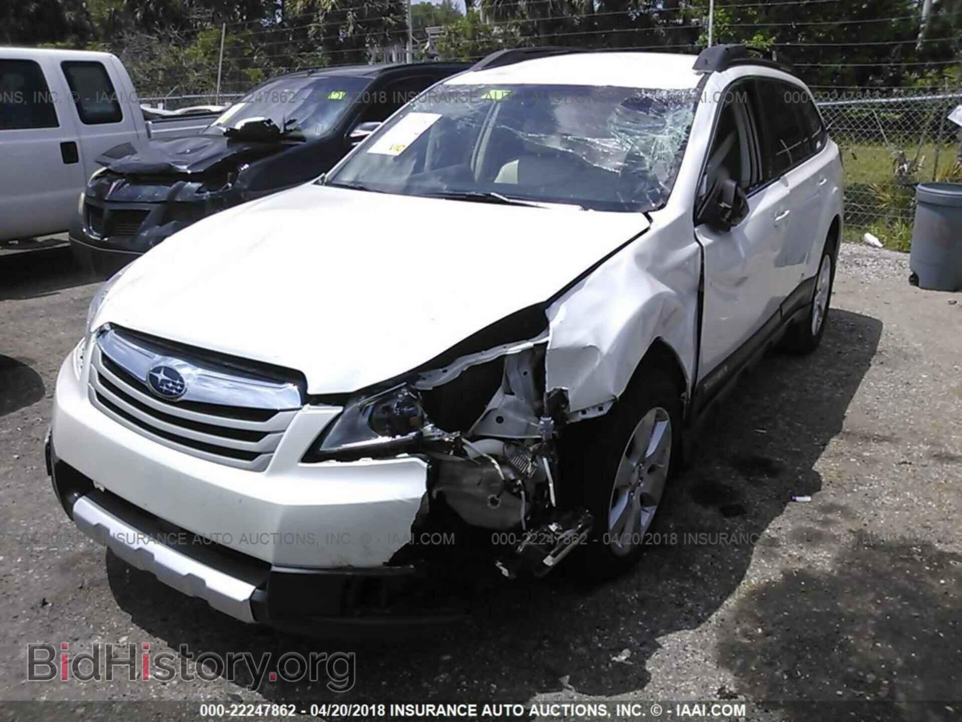 2011 Subaru Outback - VIN: 4S4BRBBC0B3324886 - Фото 2