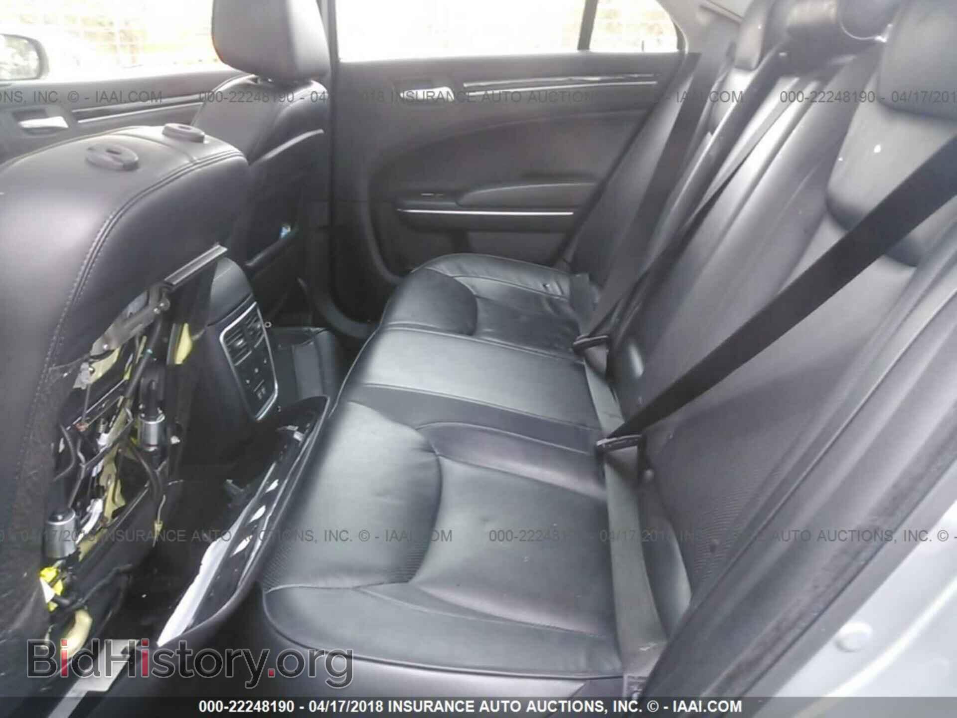 2016 Chrysler 300c - VIN: 2C3CCAEG7GH320295 - Photo 8