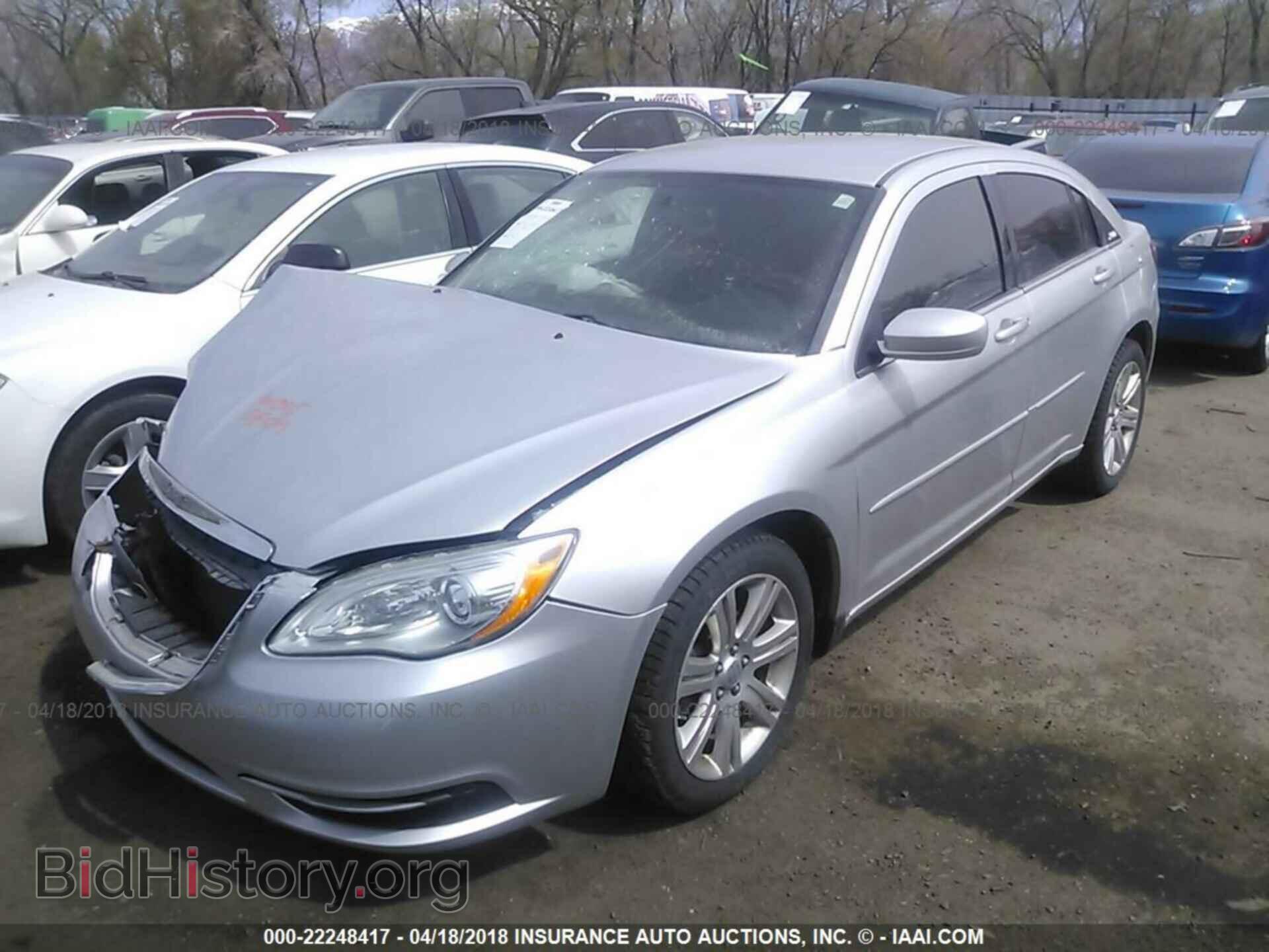 2012 Chrysler 200 - VIN: 1C3CCBAB3CN207932 - Фото 2