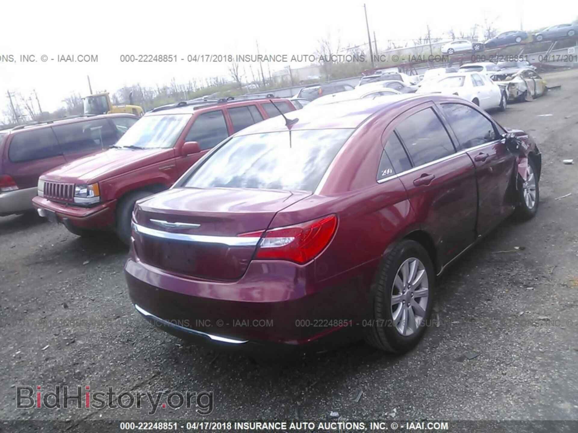 2013 Chrysler 200 - VIN: 1C3CCBBB4DN701748 - Photo 4