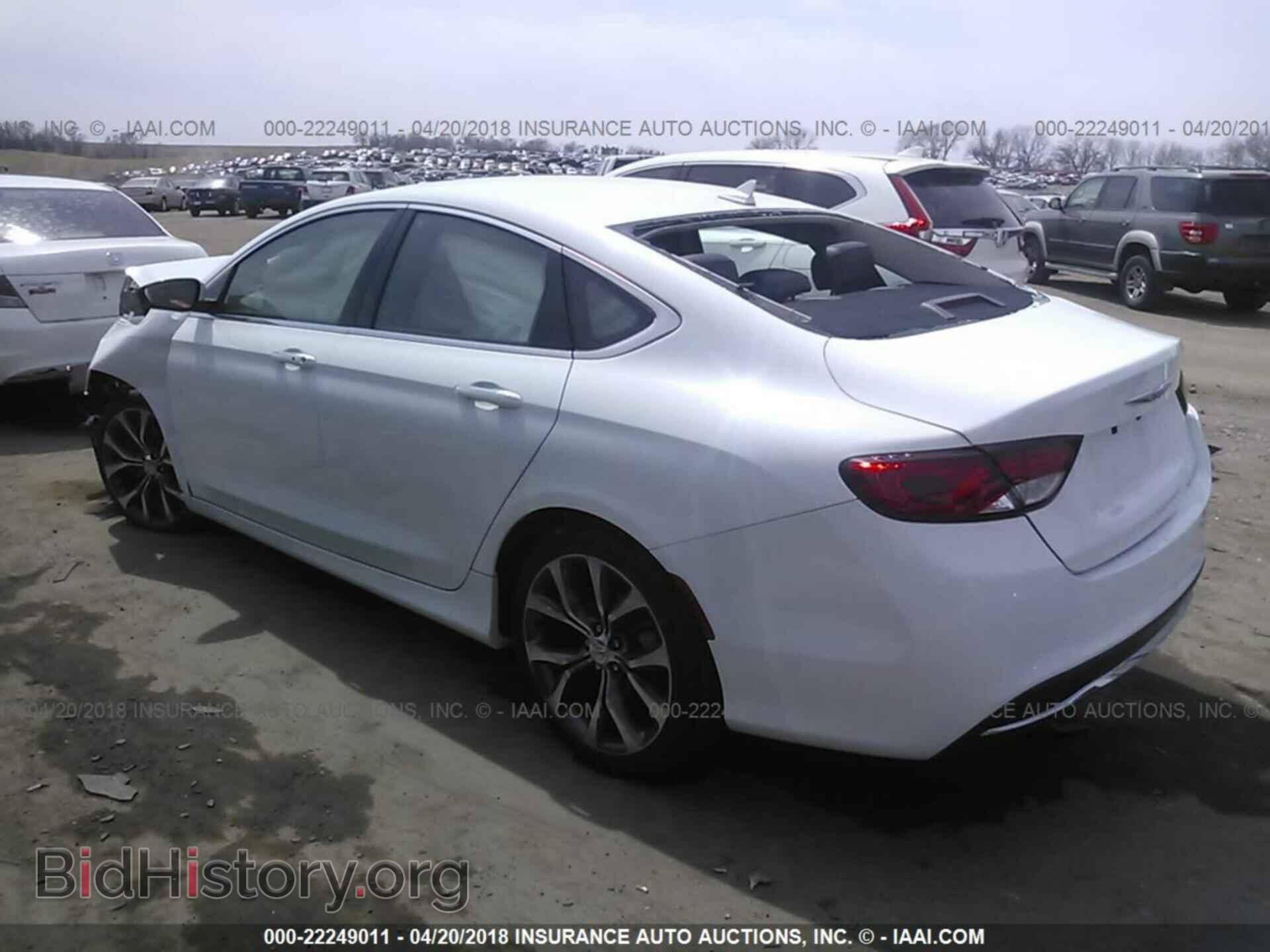 2015 Chrysler 200 - VIN: 1C3CCCCB2FN558130 - Photo 3