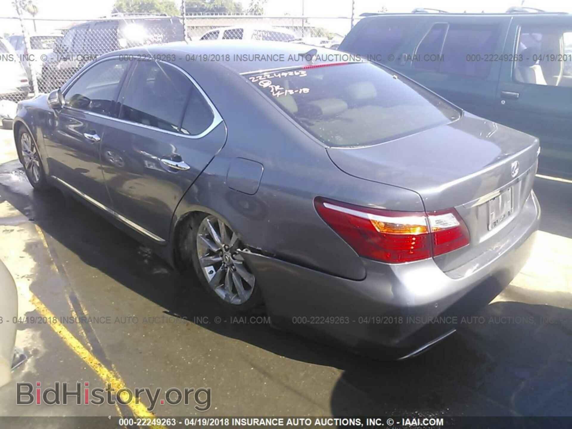 2012 Lexus Ls - VIN: JTHBL5EF2C5112055 - Photo 3