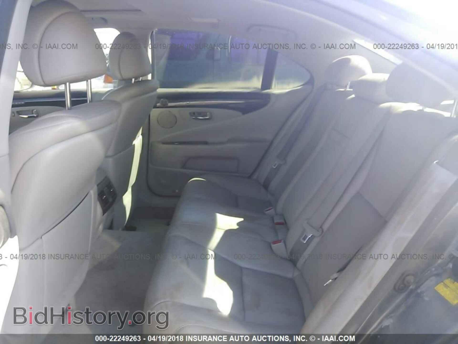 2012 Lexus Ls - VIN: JTHBL5EF2C5112055 - Photo 8
