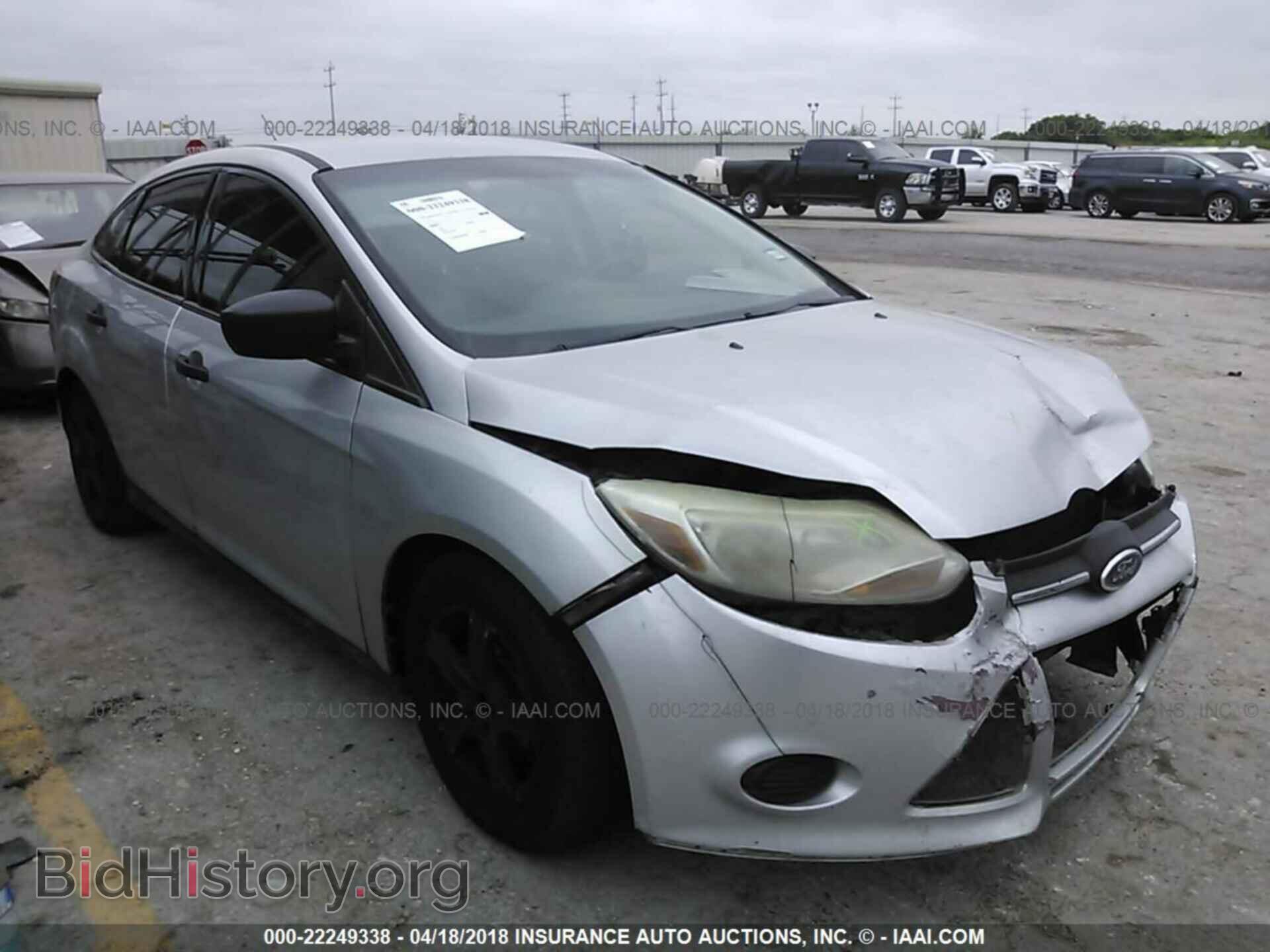 Photo 1FAHP3E24CL134898 - Ford Focus 2012