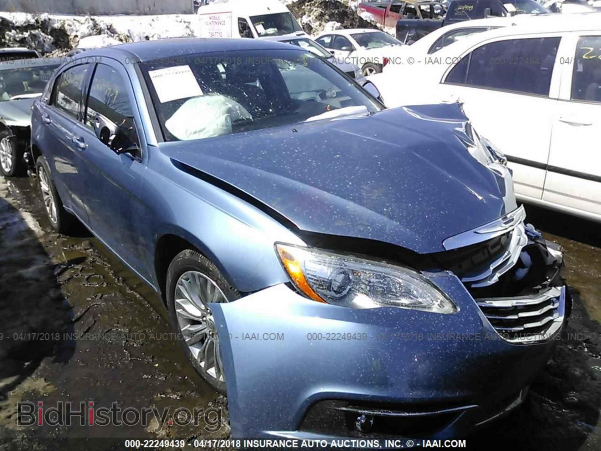 Photo 1C3BC2FB4BN597068 - Chrysler 200 2011