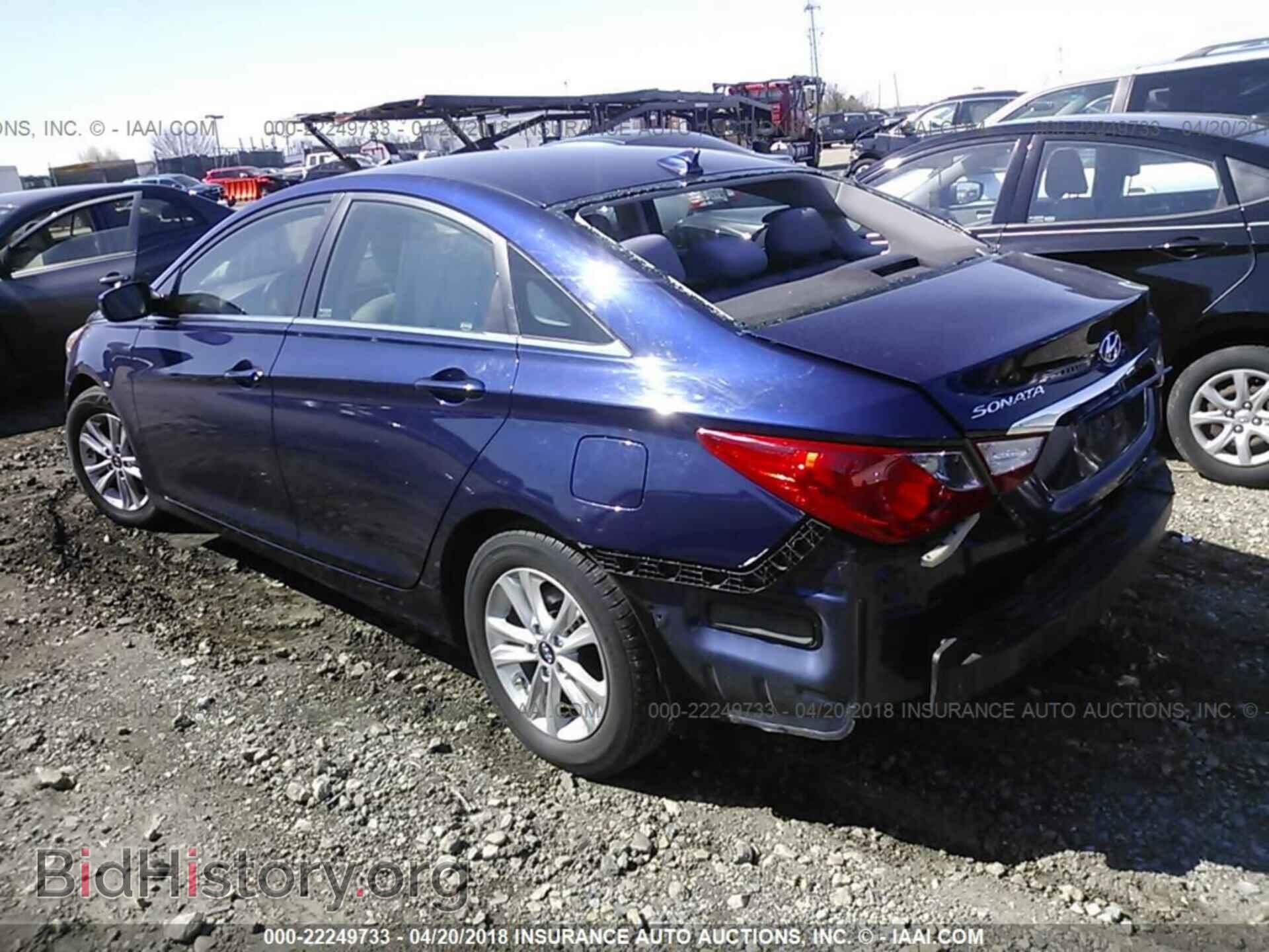 2012 Hyundai Sonata - VIN: 5NPEB4AC3CH352755 - Photo 3