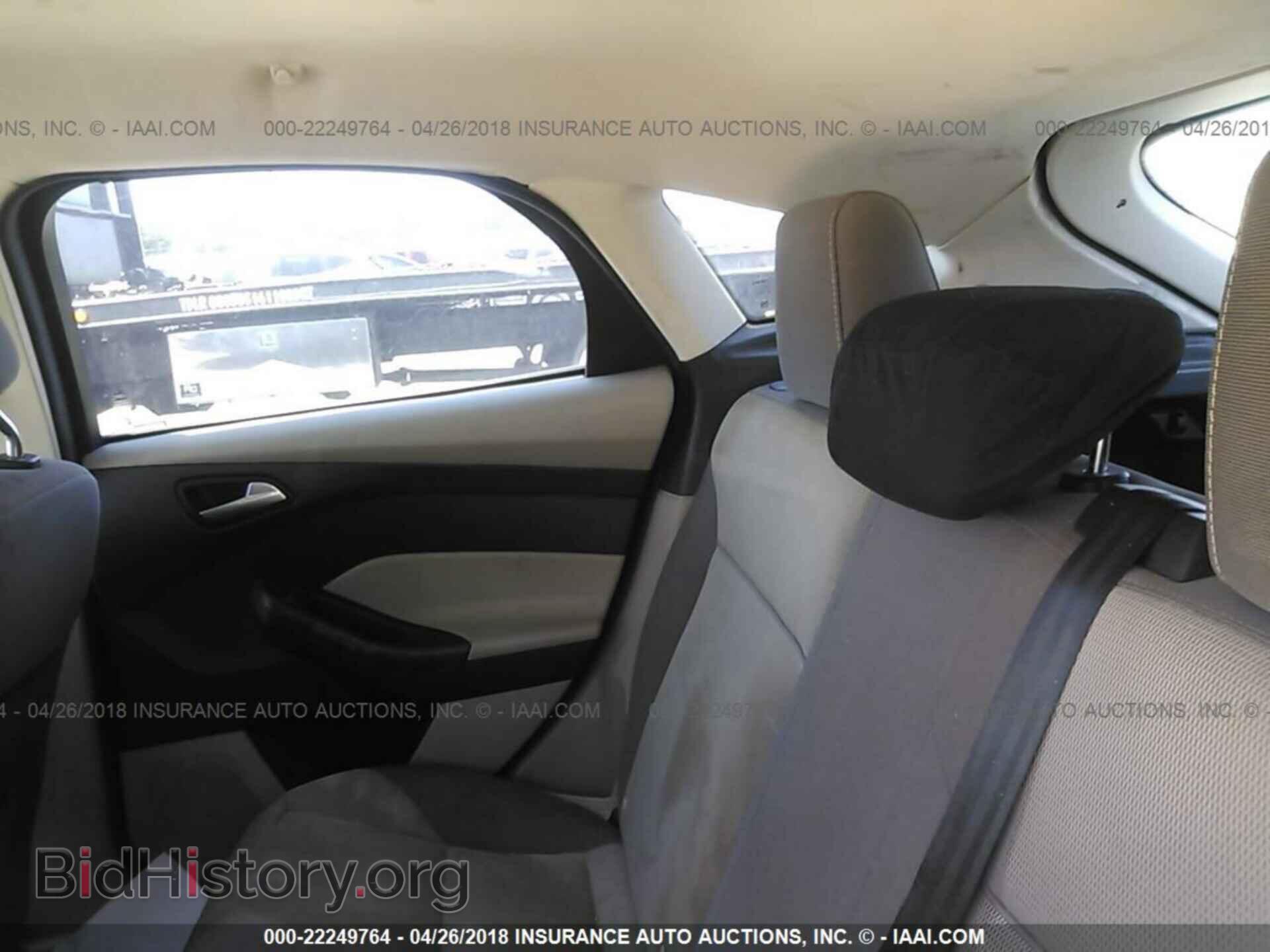 2012 Ford Focus - VIN: 1FAHP3K2XCL355068 - Photo 8