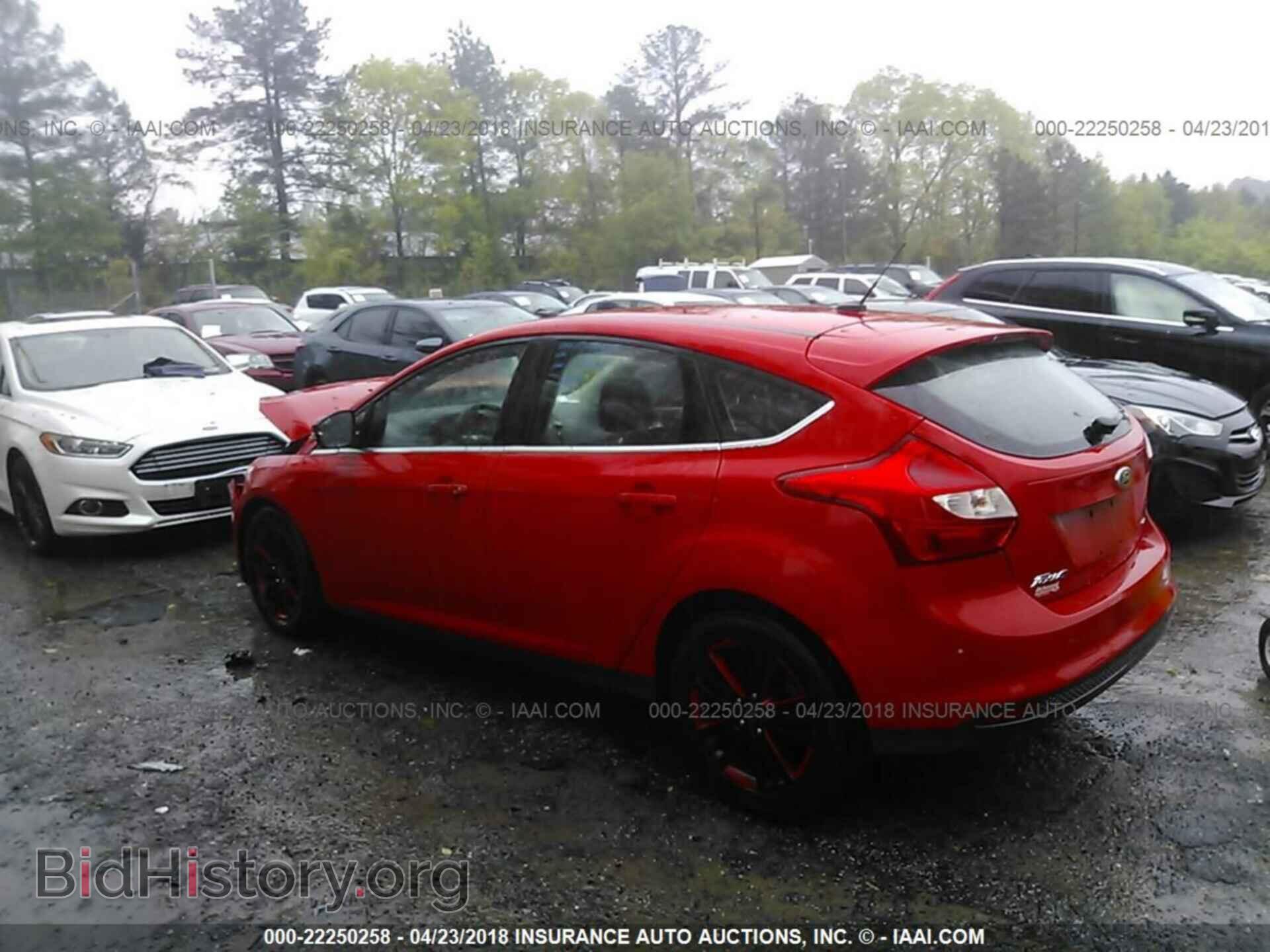 2012 Ford Focus - VIN: 1FAHP3M22CL168596 - Photo 3