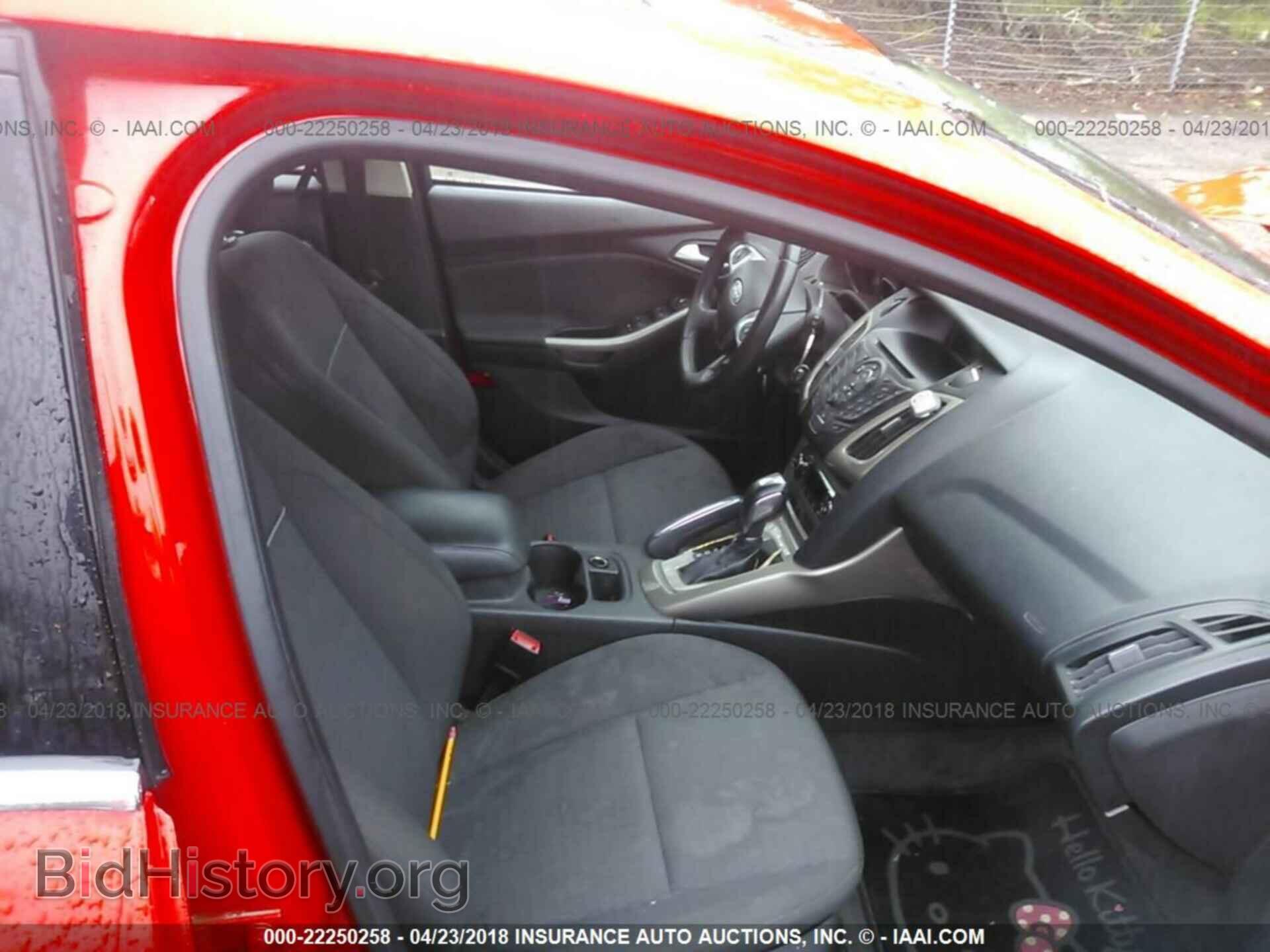 2012 Ford Focus - VIN: 1FAHP3M22CL168596 - Photo 5