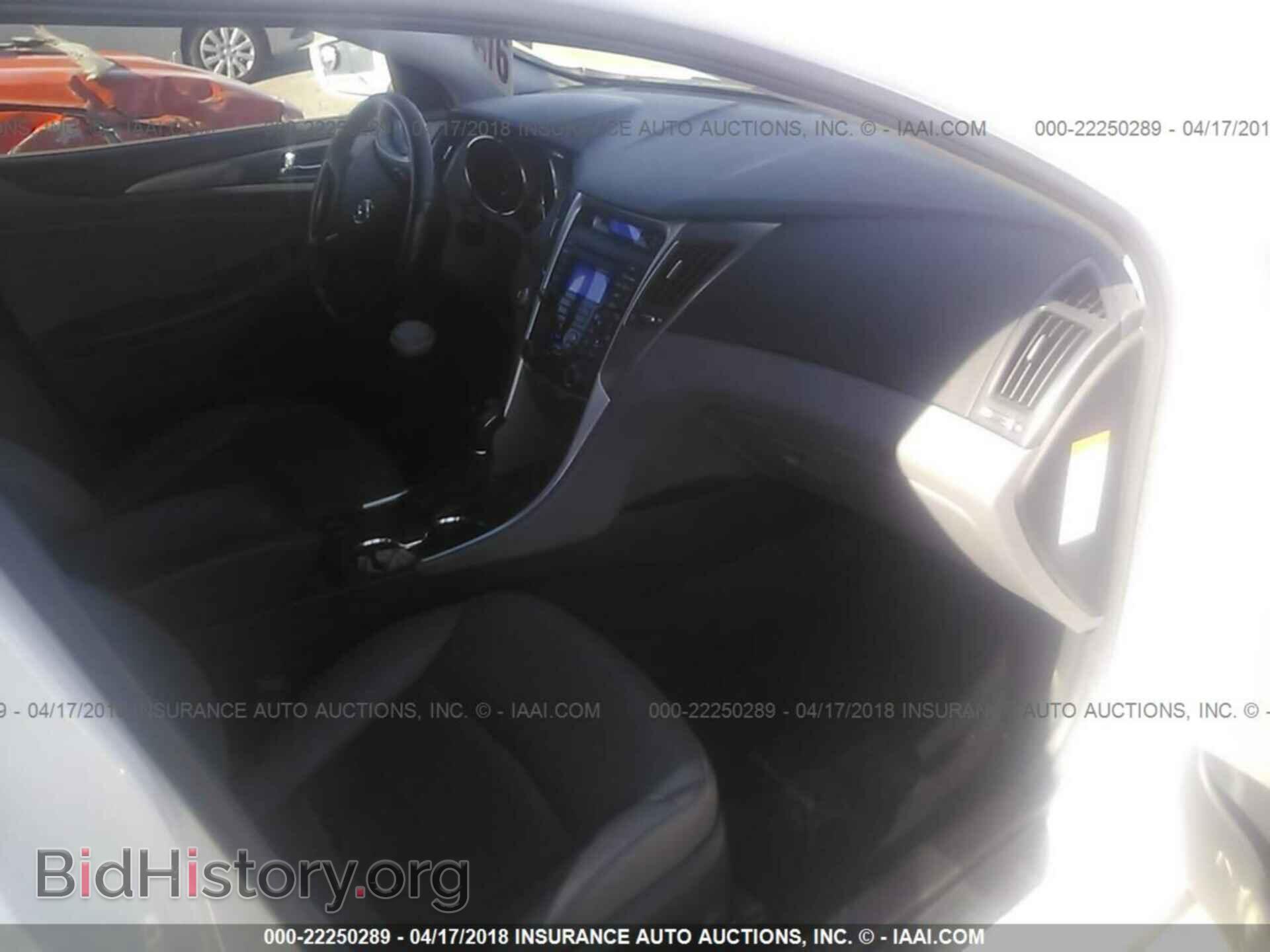2012 Hyundai Sonata - VIN: KMHEC4A43CA022302 - Фото 5