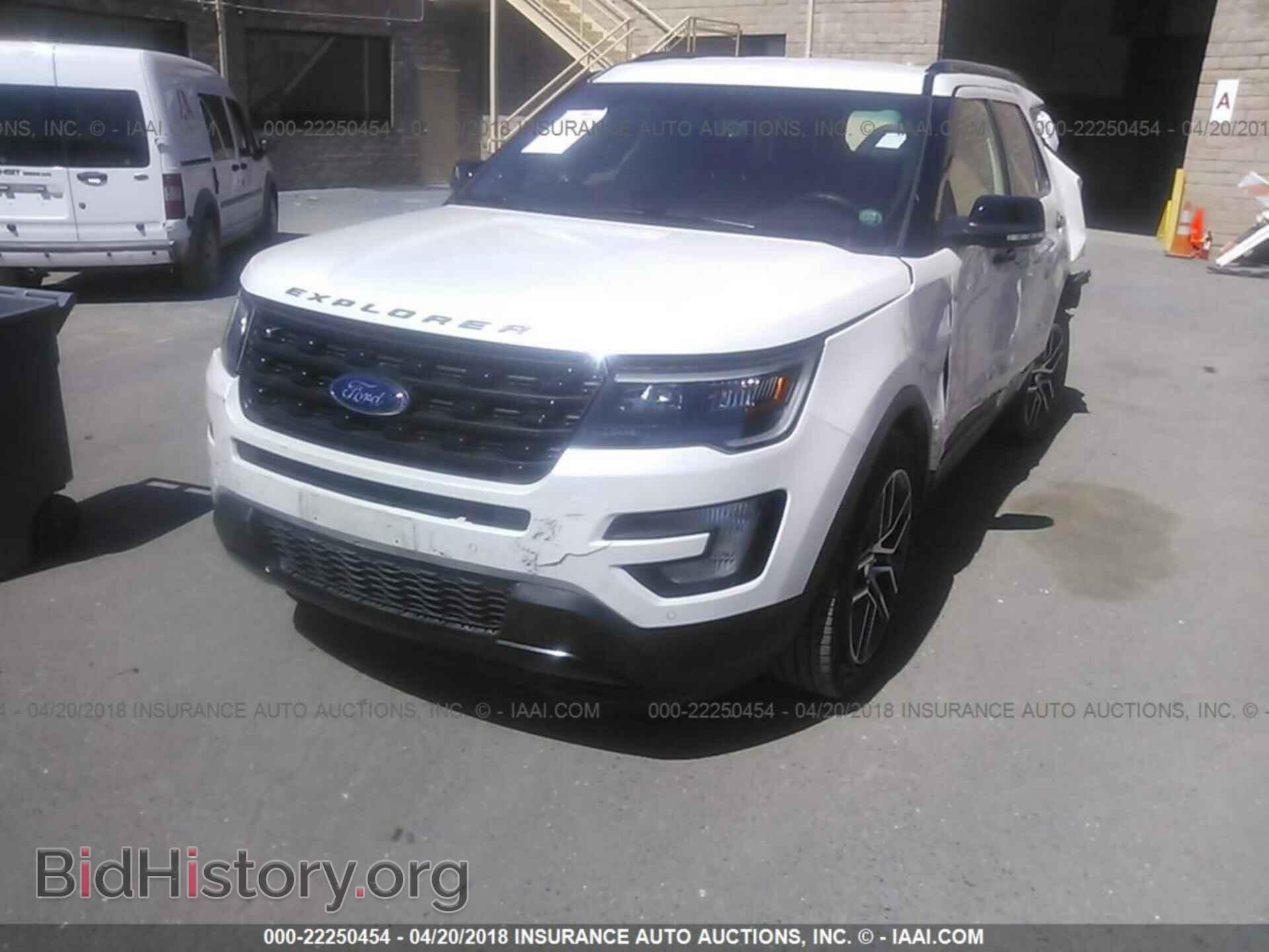 2016 Ford Explorer - VIN: 1FM5K8GT9GGD35219 - Фото 2