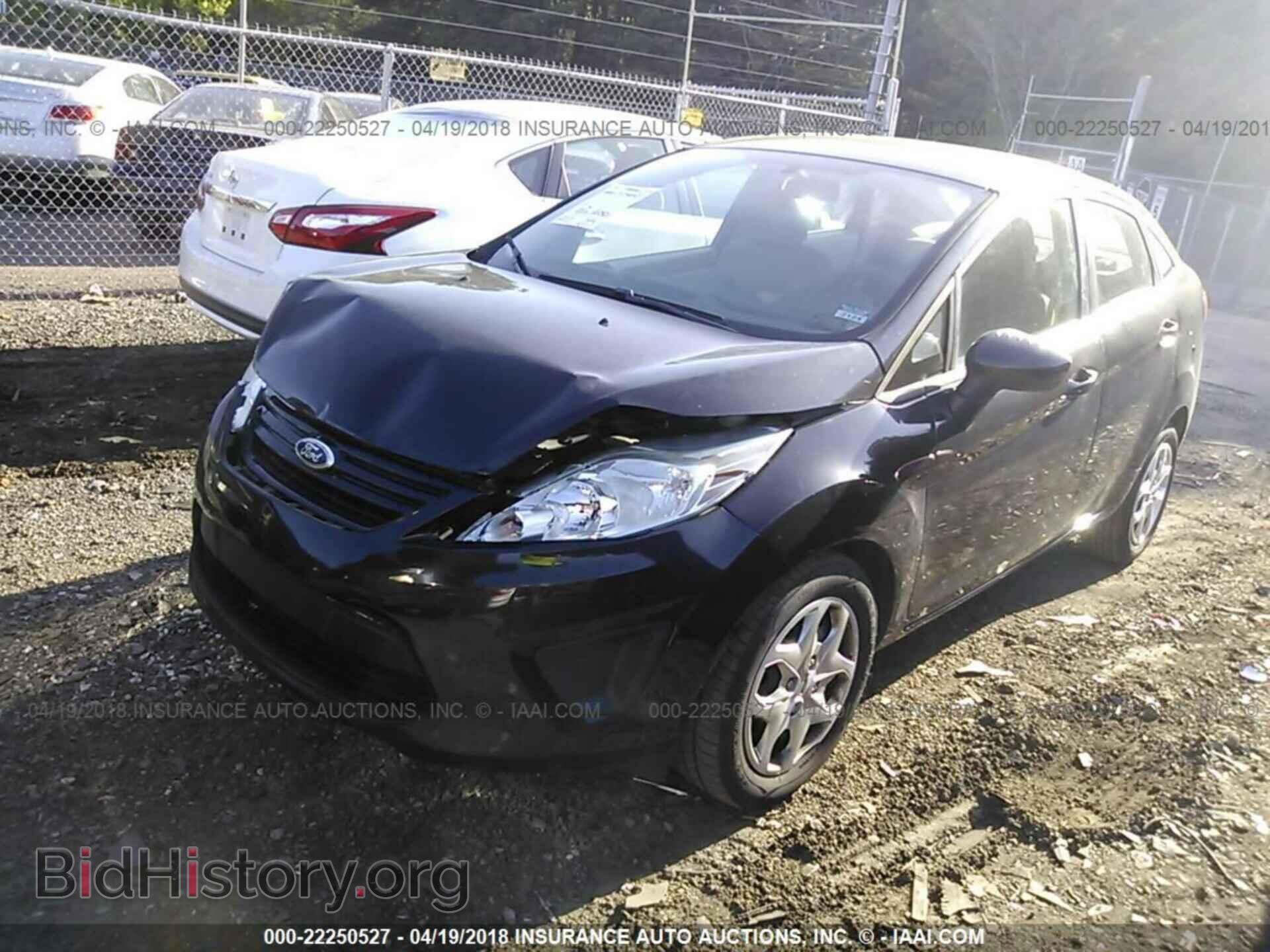2013 Ford Fiesta - VIN: 3FADP4AJ4DM171015 - Фото 2