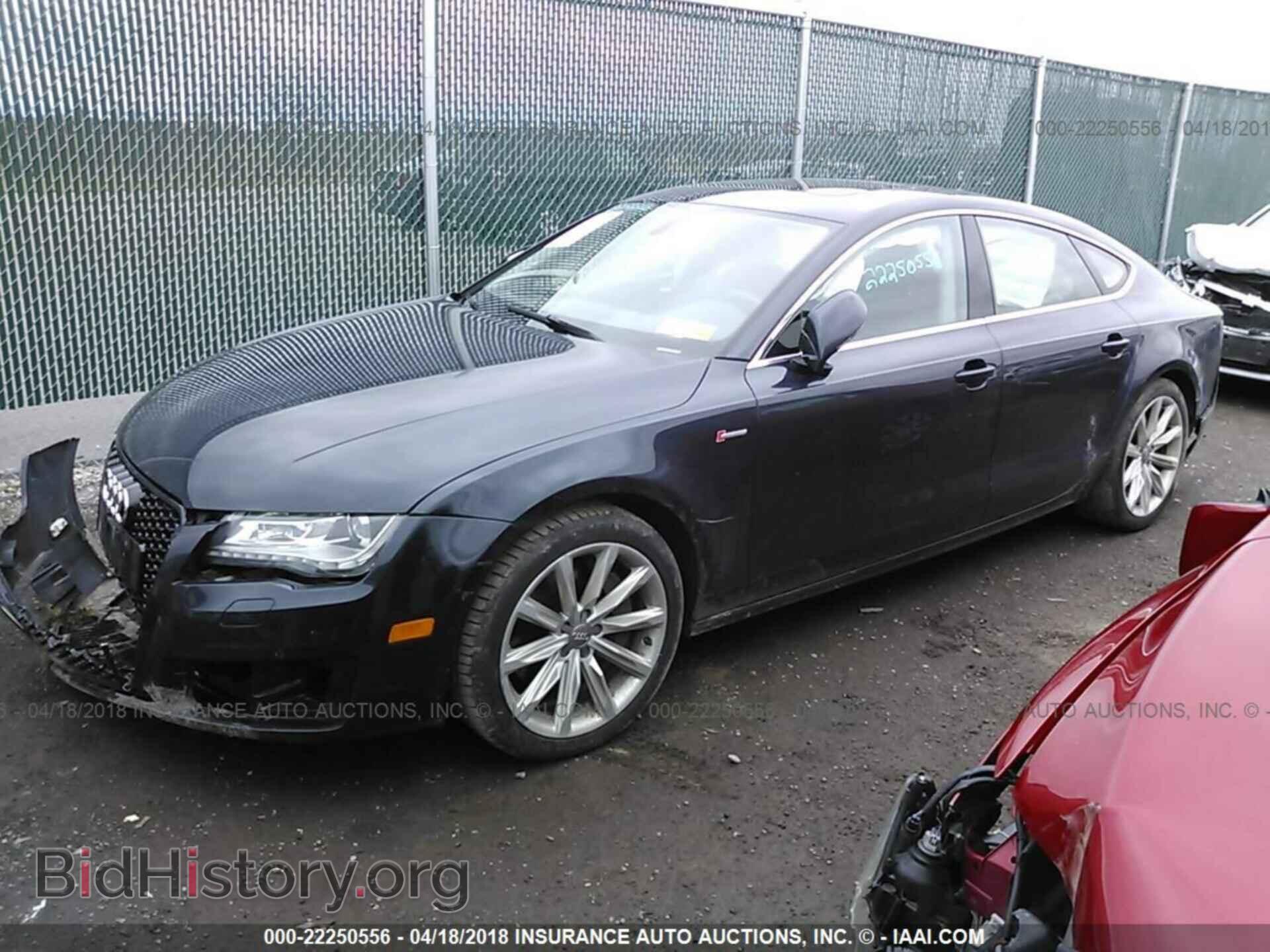 2012 Audi A7 - VIN: WAUYGAFC7CN051179 - Фото 2