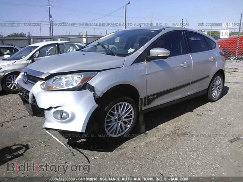 2012 Ford FOCUS (VIN 1FAHP3M26CL358420) — photo 2 of 10