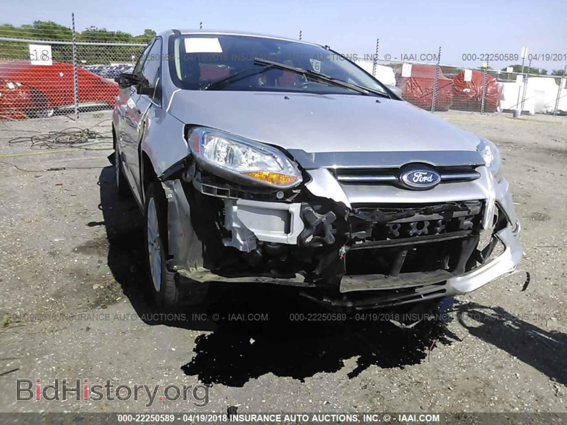 2012 Ford Focus - VIN: 1FAHP3M26CL358420 - Photo 6