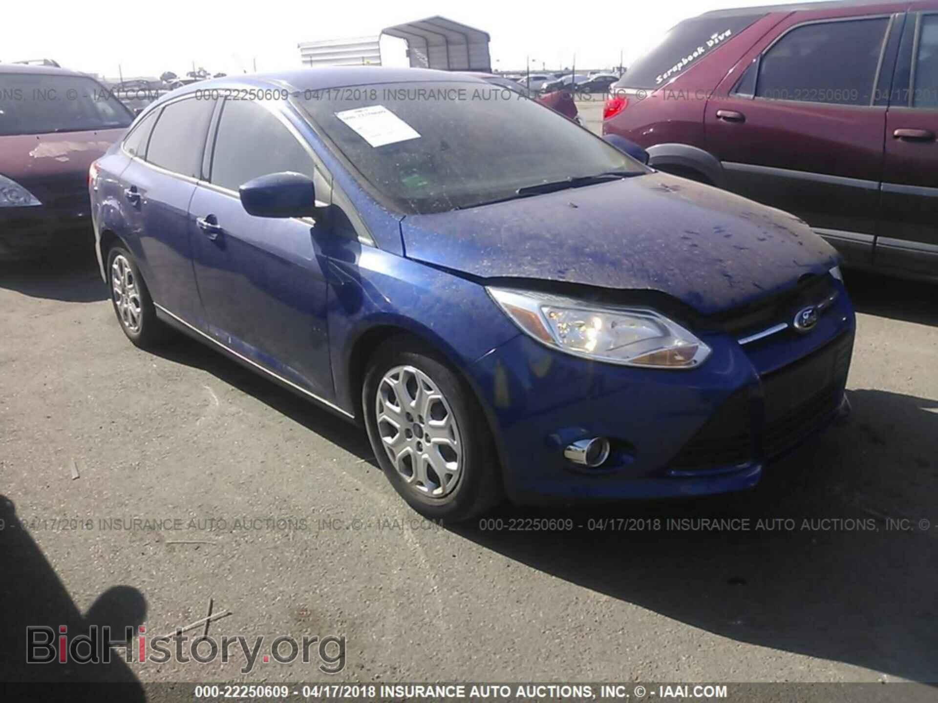 Photo 1FAHP3F26CL424445 - Ford Focus 2012