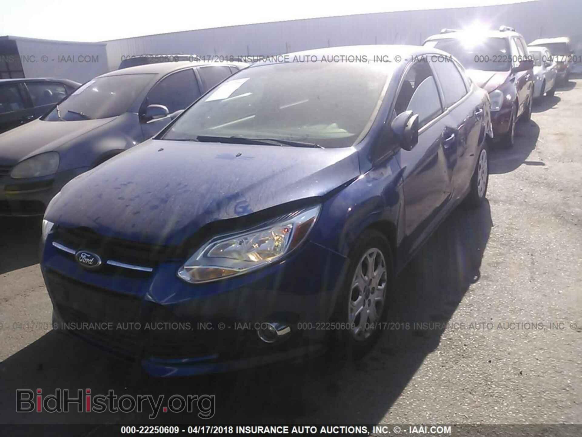 2012 Ford Focus - VIN: 1FAHP3F26CL424445 - Photo 2
