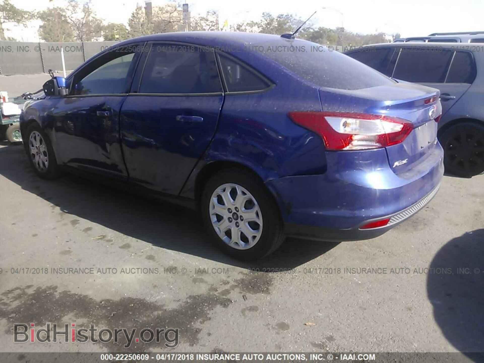 2012 Ford Focus - VIN: 1FAHP3F26CL424445 - Photo 3