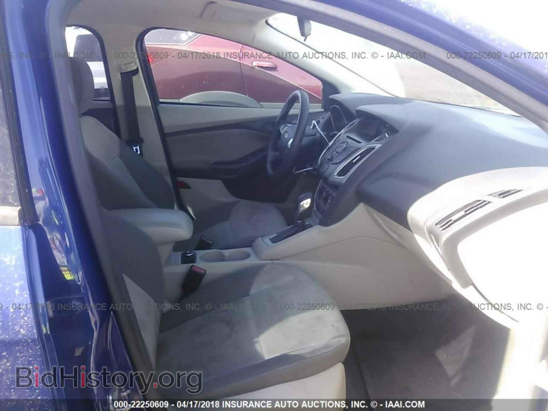 2012 Ford Focus - VIN: 1FAHP3F26CL424445 - Photo 5