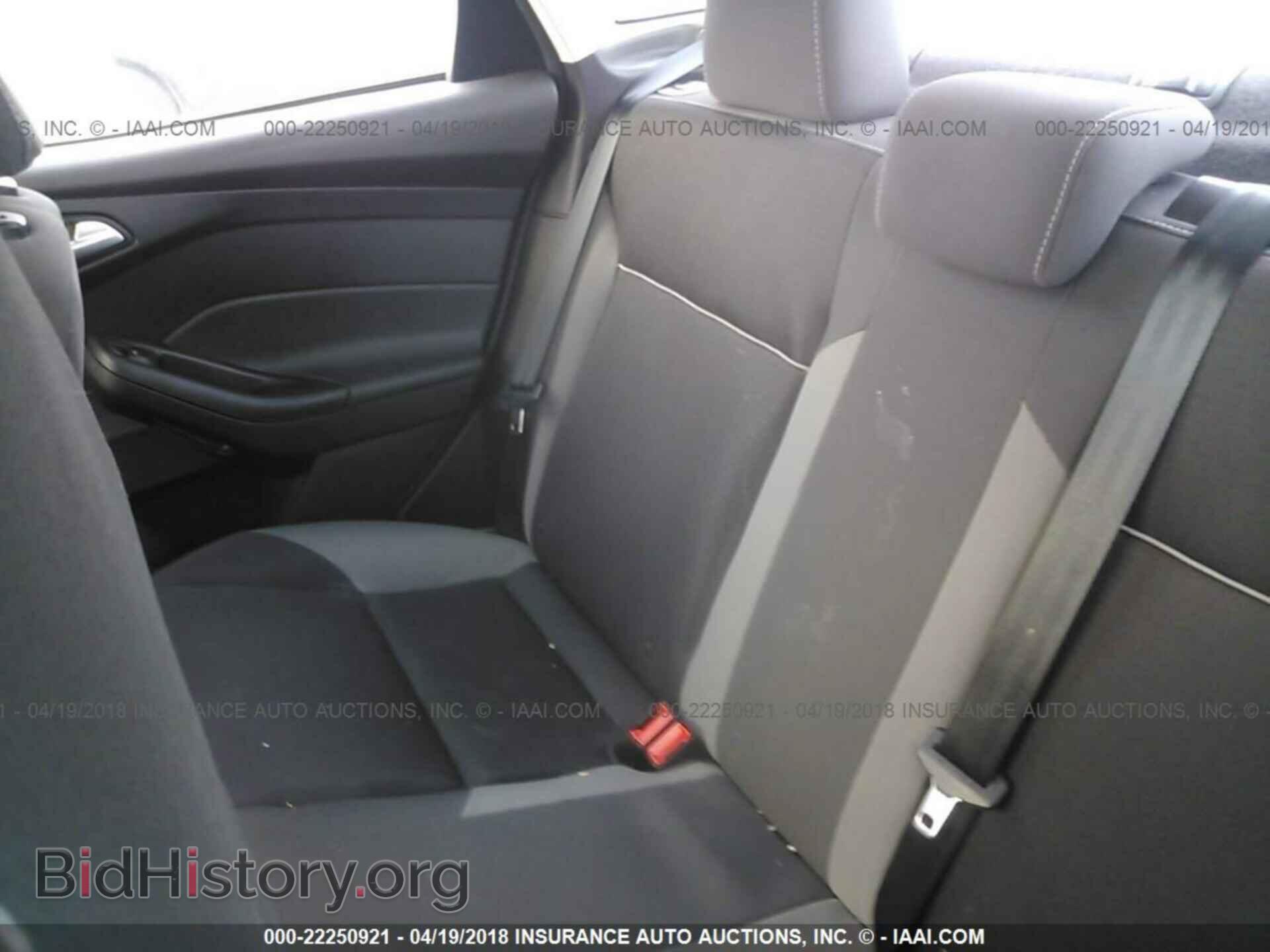 2014 Ford Focus - VIN: 1FADP3F28EL399159 - Photo 8